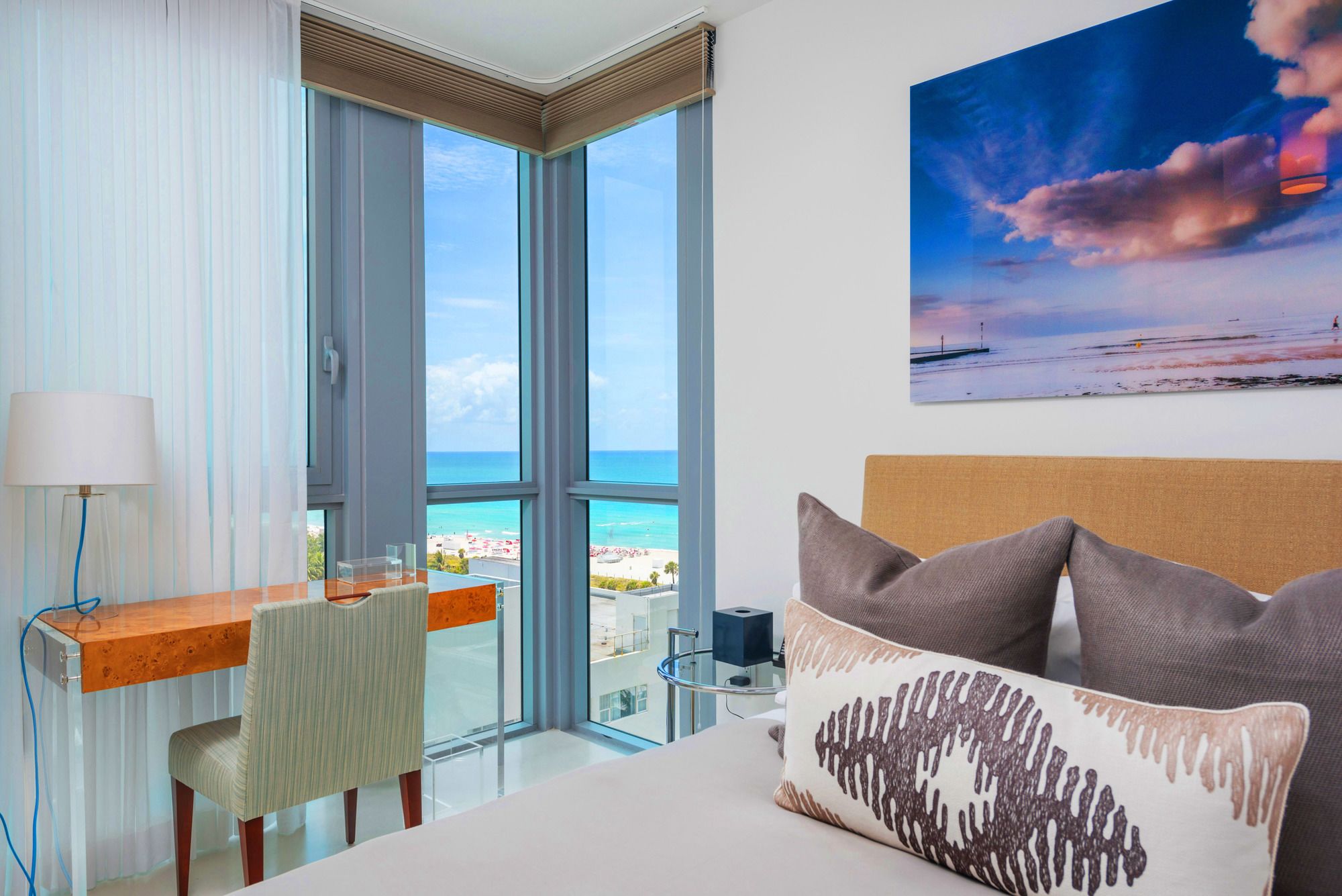 Setai Residence by LRMB