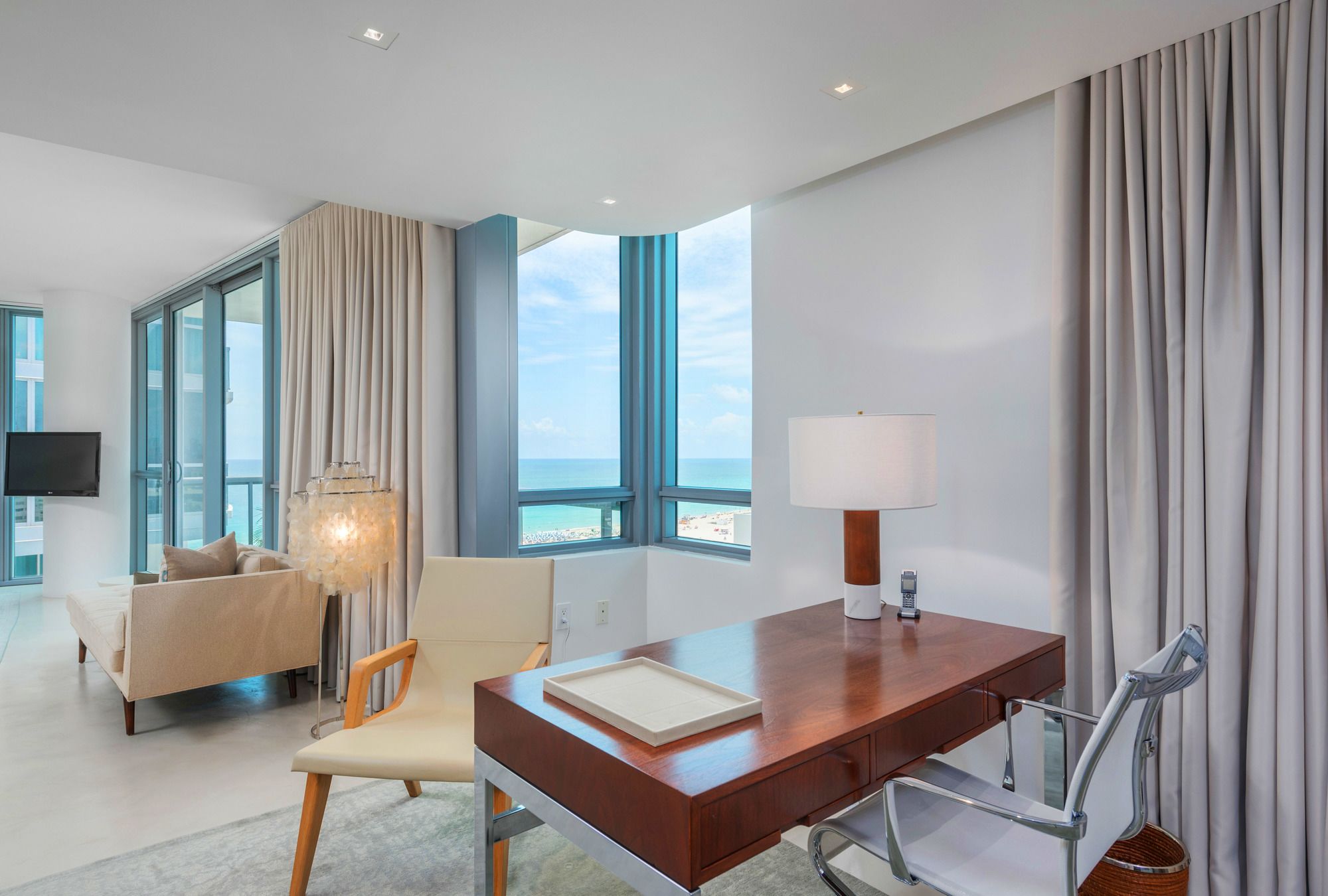 Setai Residence by LRMB