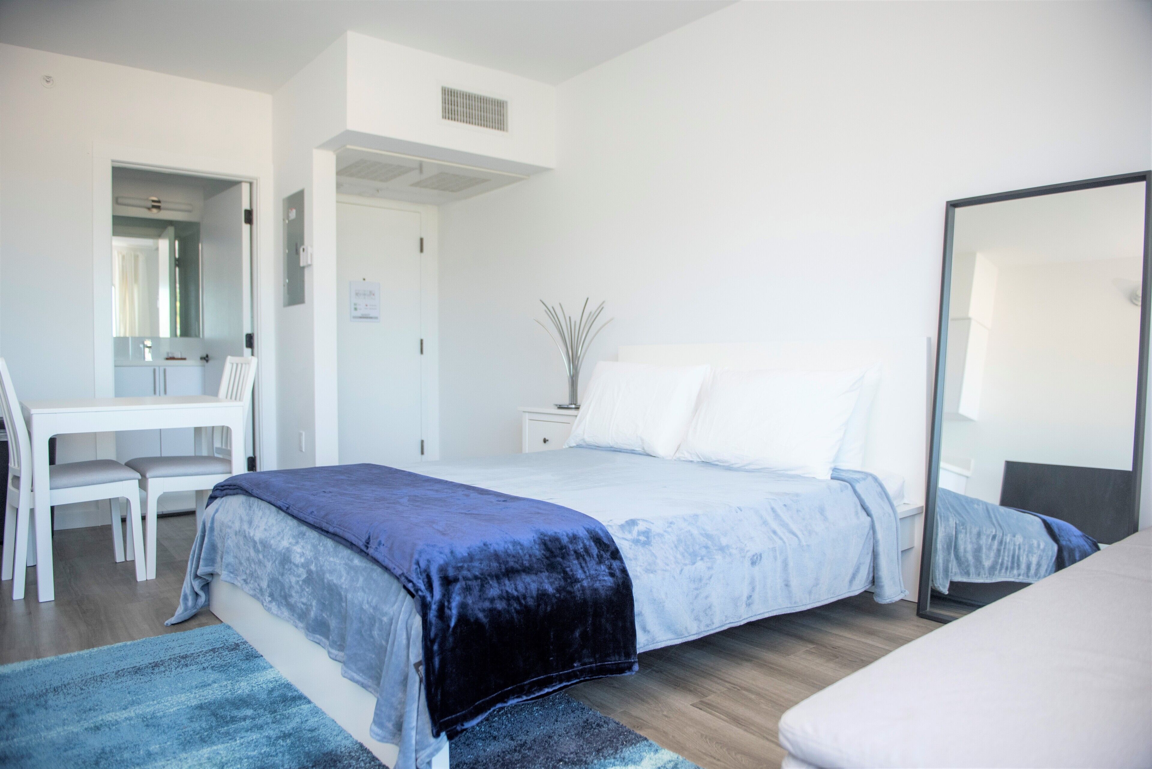 12th & Ocean Suites by LuxUrban