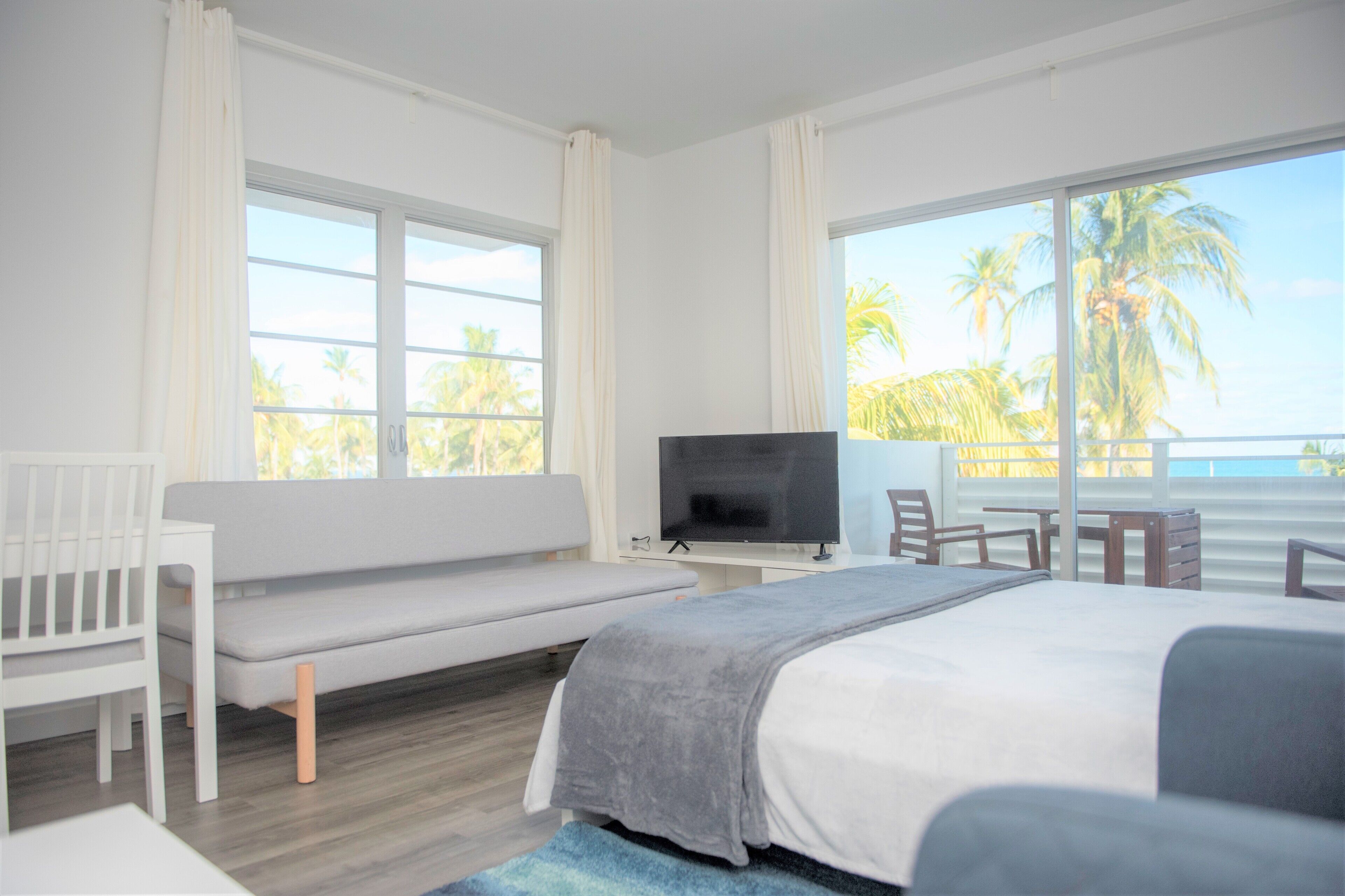12th & Ocean Suites by LuxUrban