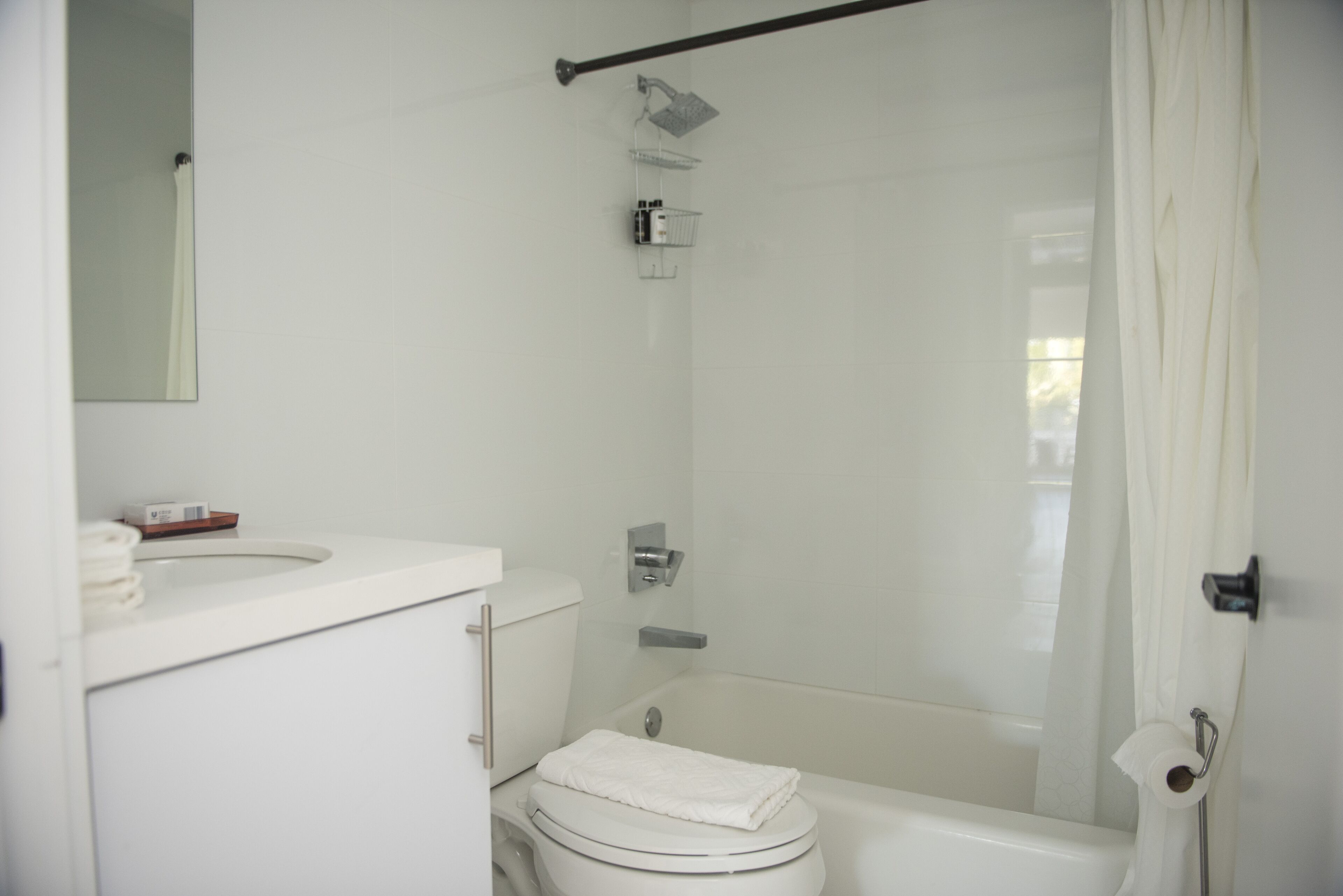 12th & Ocean Suites by LuxUrban