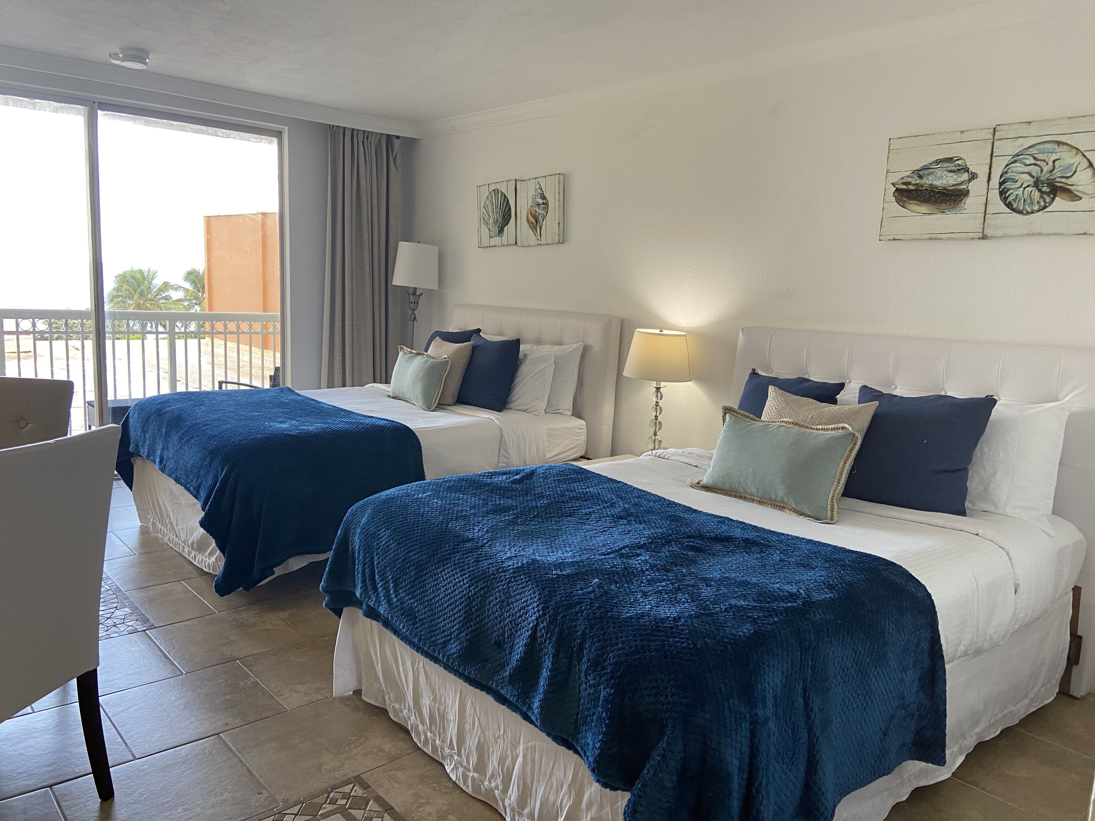Aventura BeachFront Hotel Condos