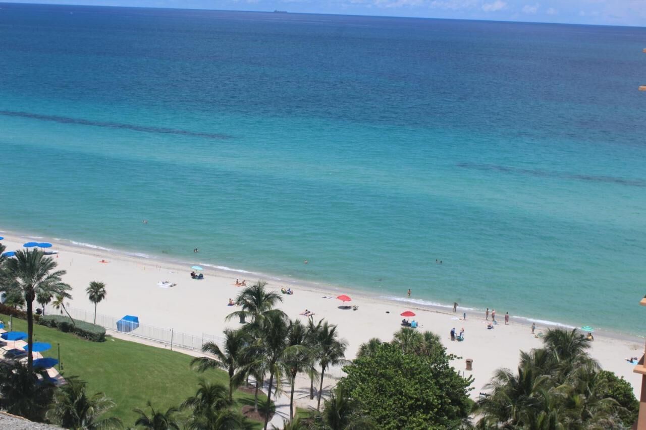 Aventura BeachFront Hotel Condos