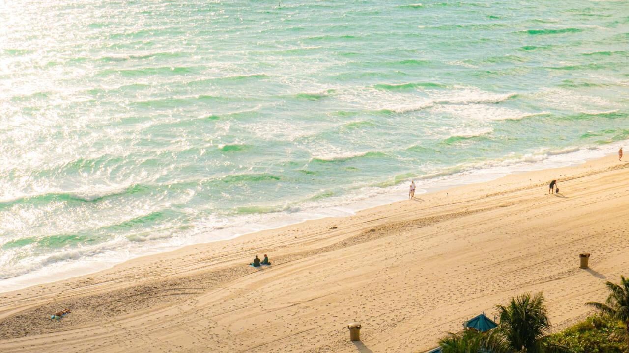 Aventura BeachFront Hotel Condos