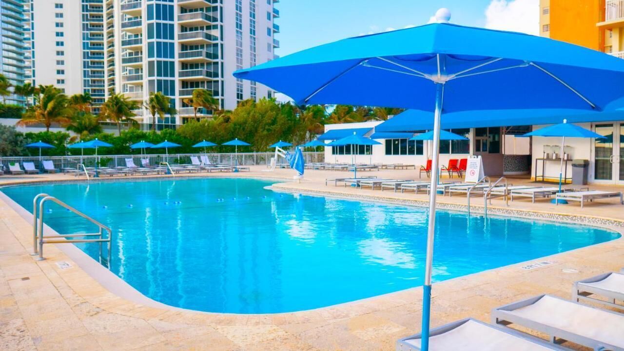 Aventura BeachFront Hotel Condos
