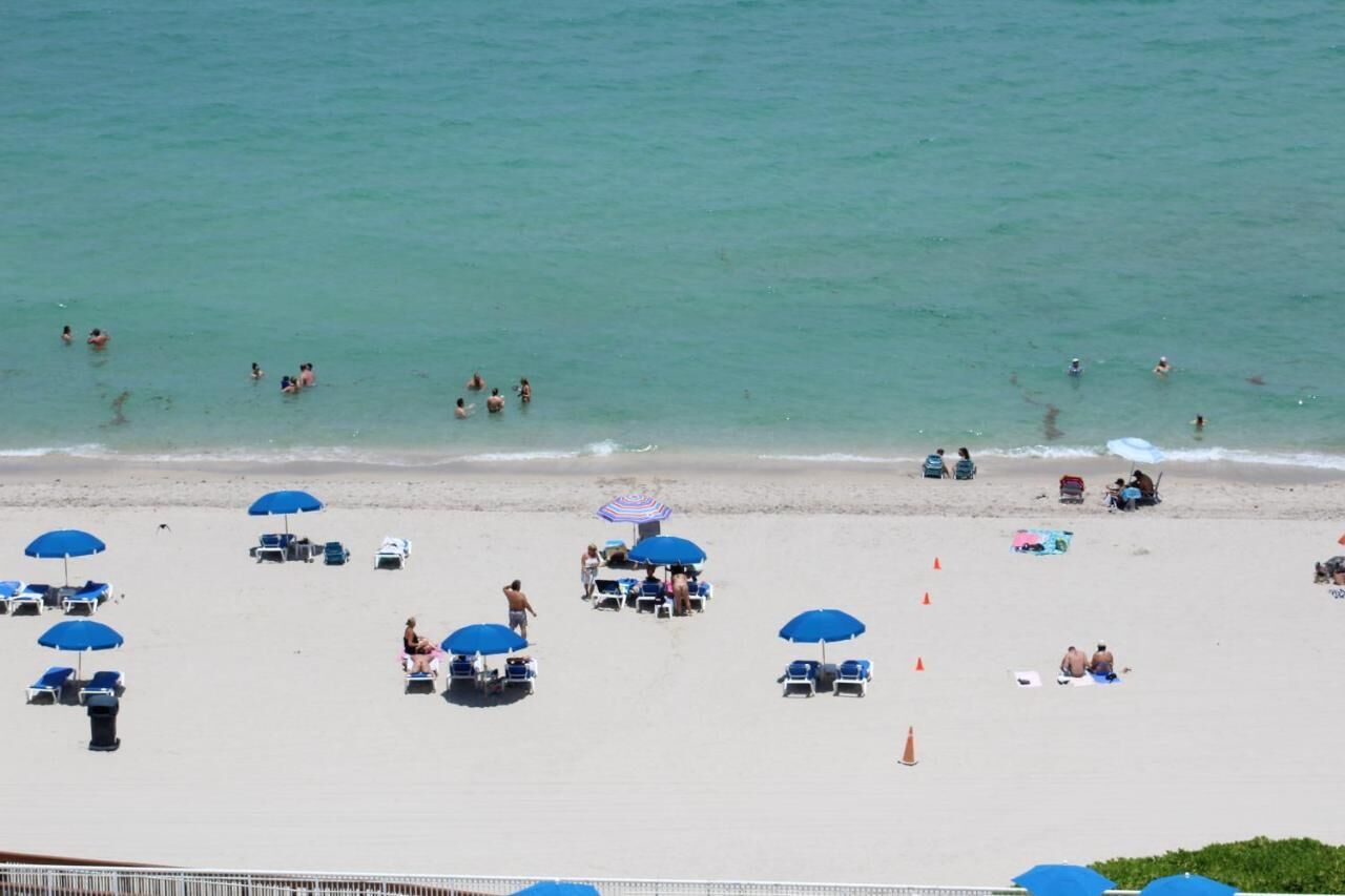 Aventura BeachFront Hotel Condos