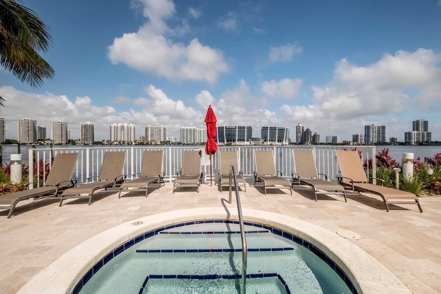 Marina Bay Club
