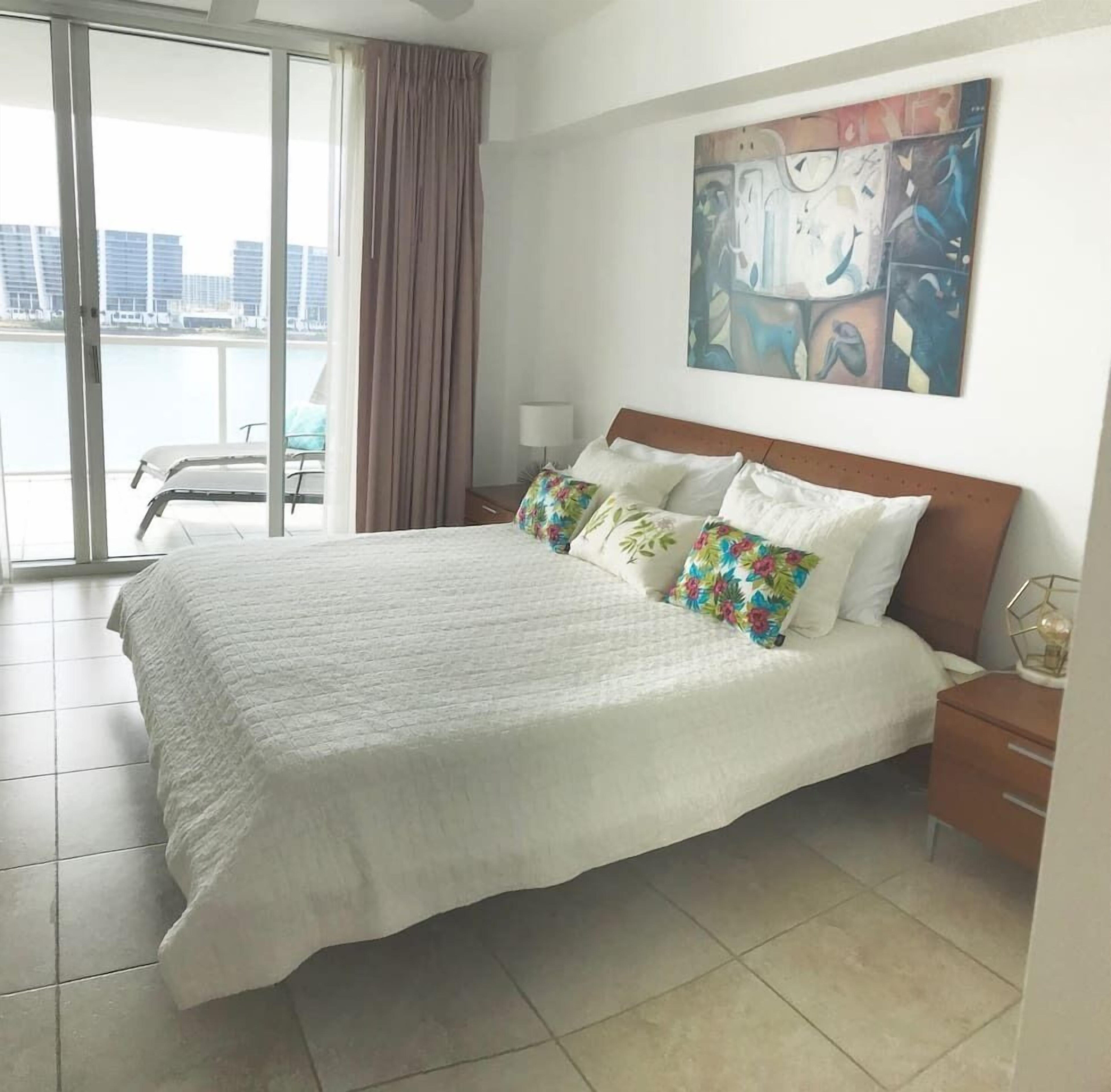 Marina Bay Club