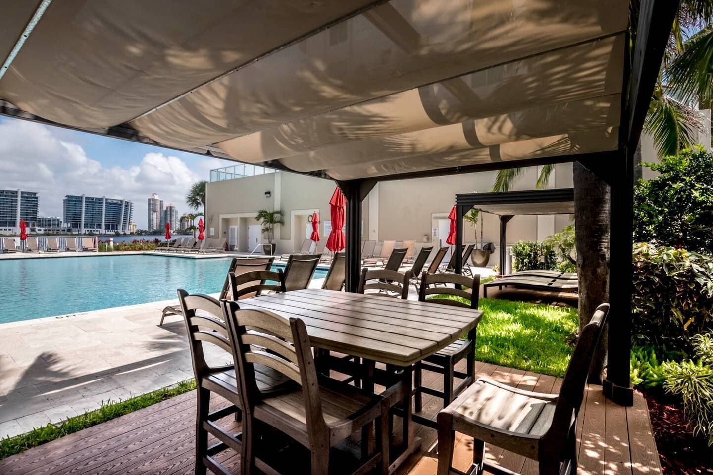 Marina Bay Club