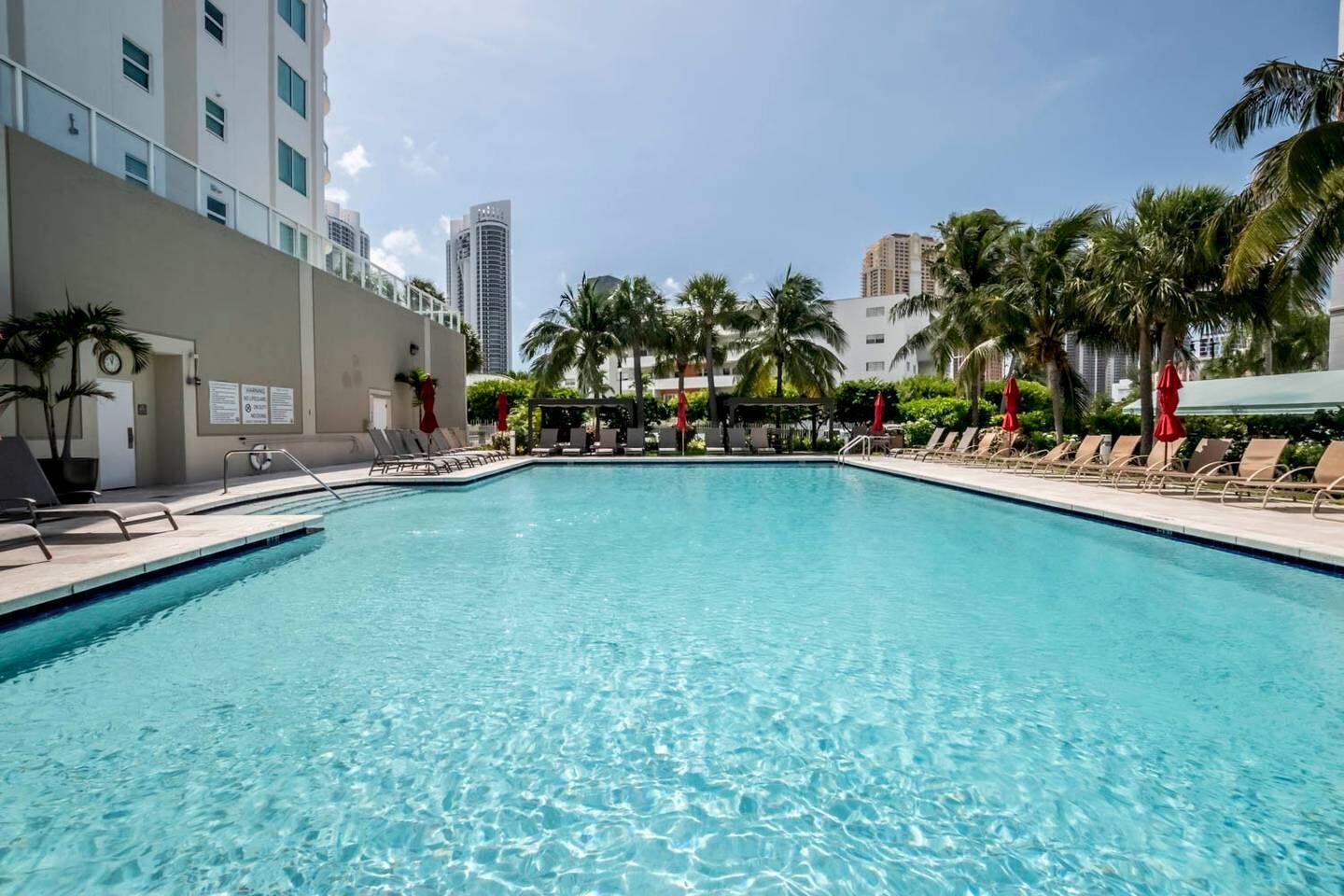 Marina Bay Club