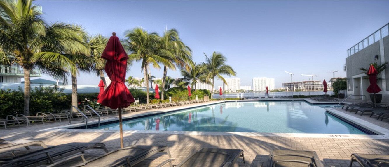 Marina Bay Club