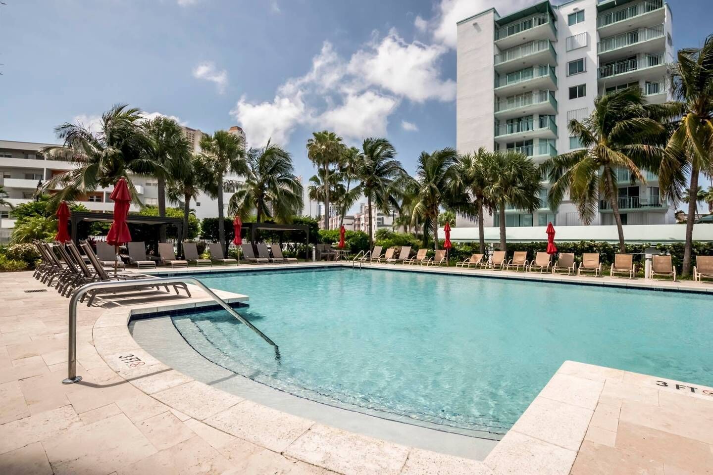 Marina Bay Club