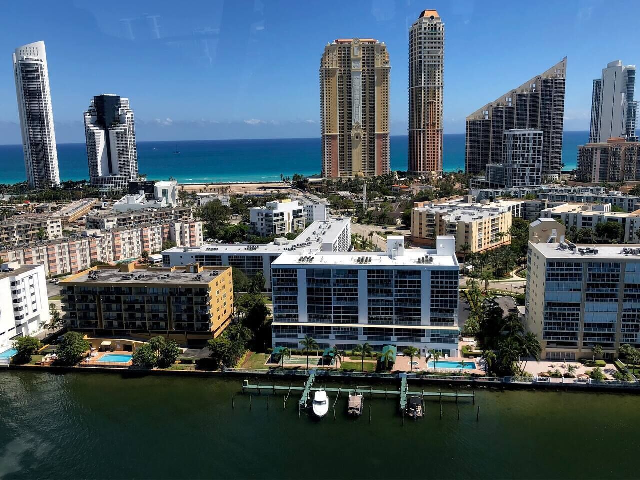 Marina Bay Club