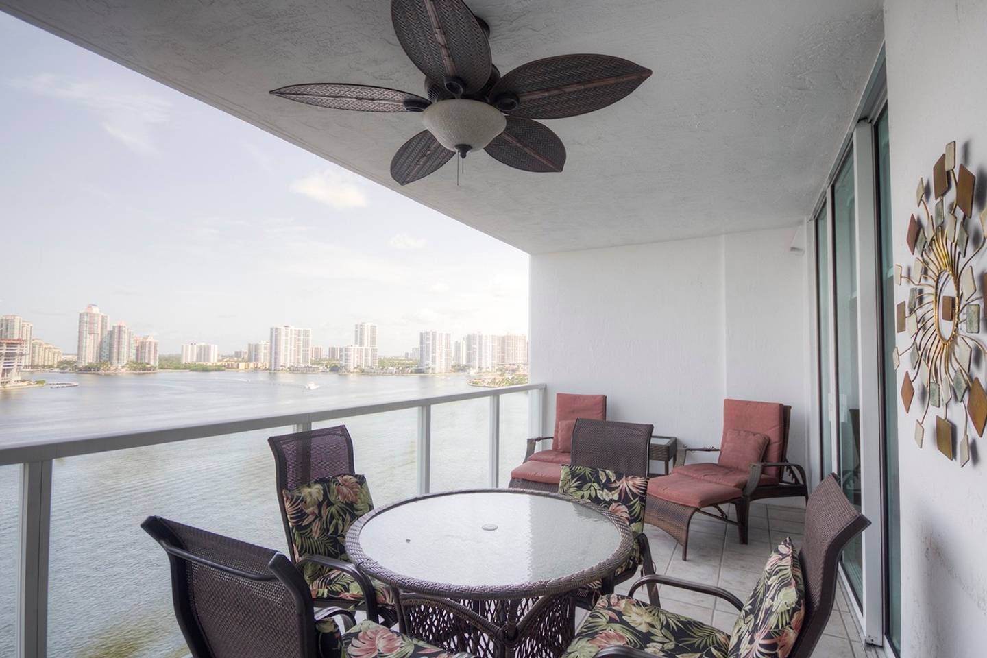 Marina Bay Club