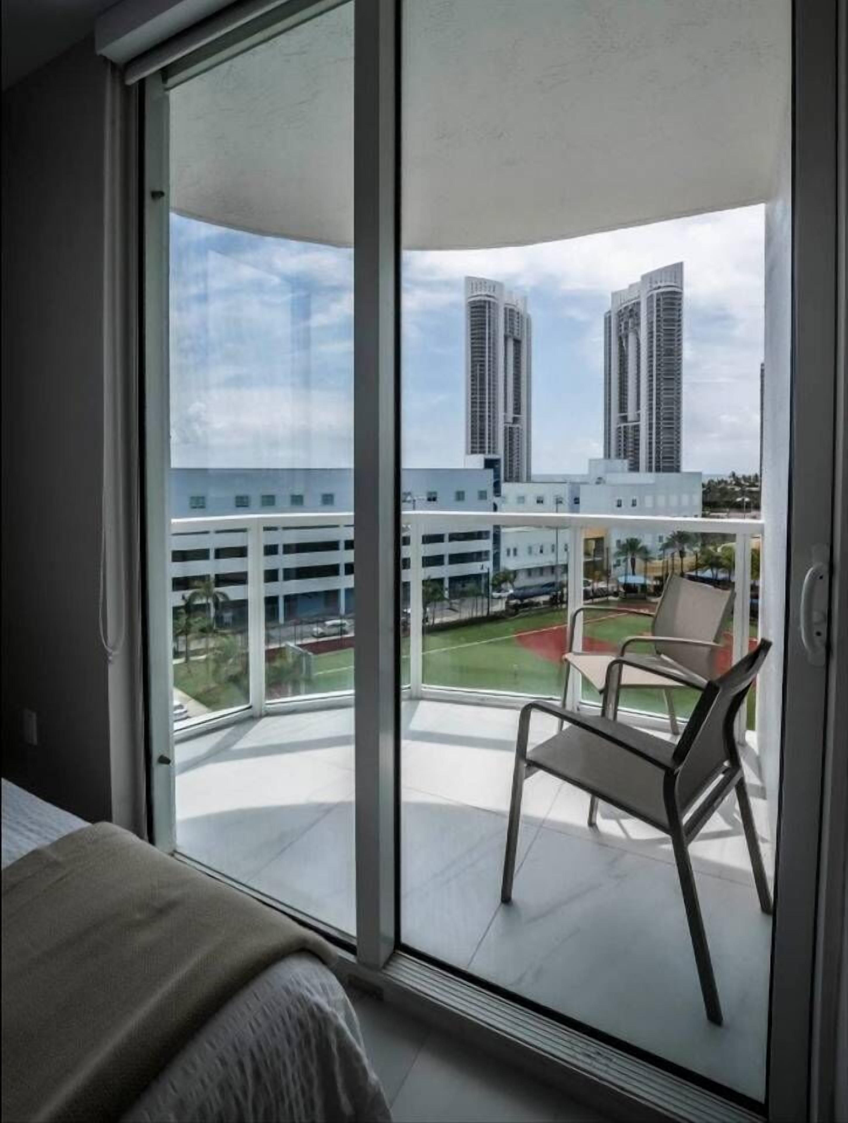 Marina Bay Club