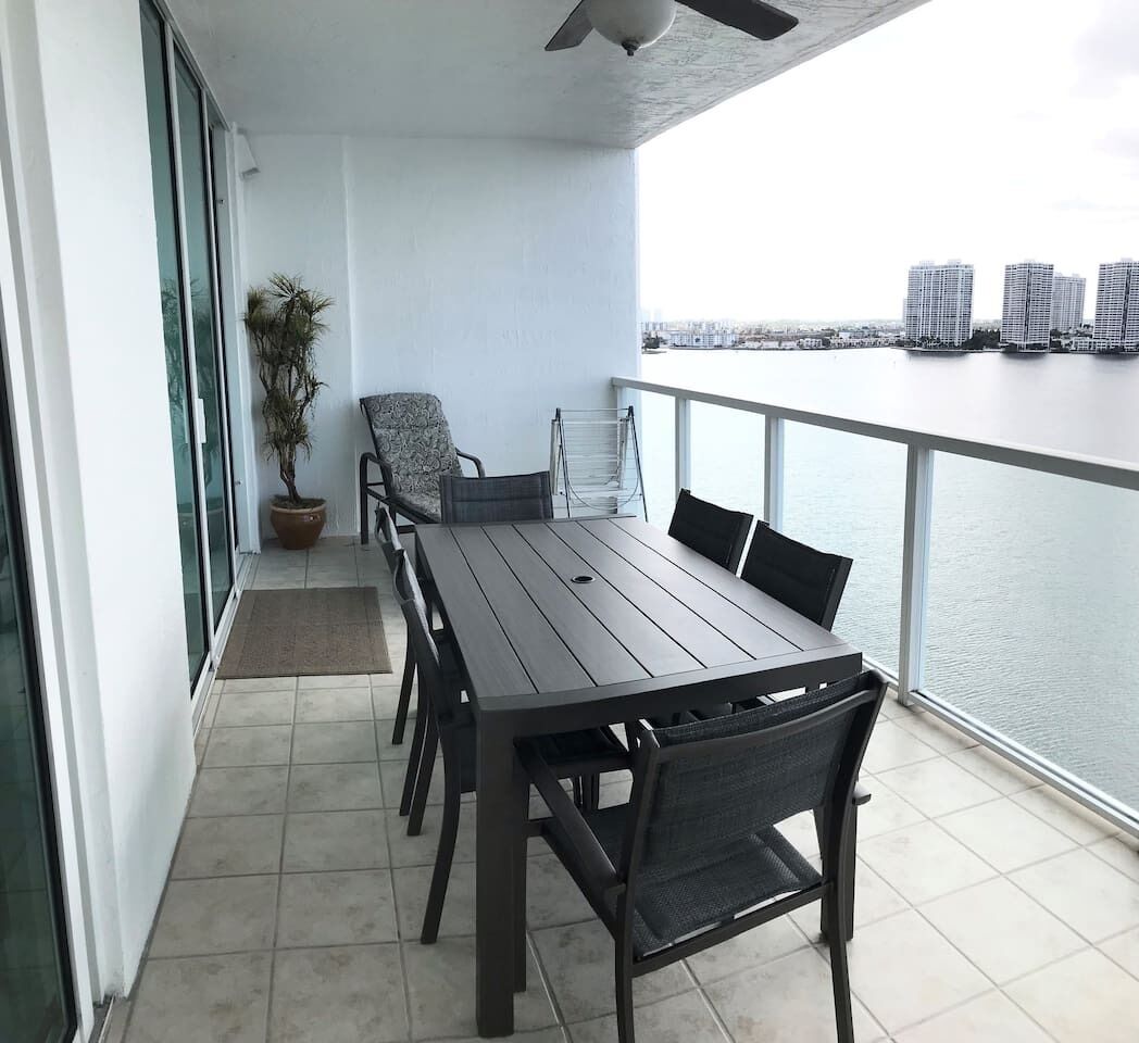 Marina Bay Club
