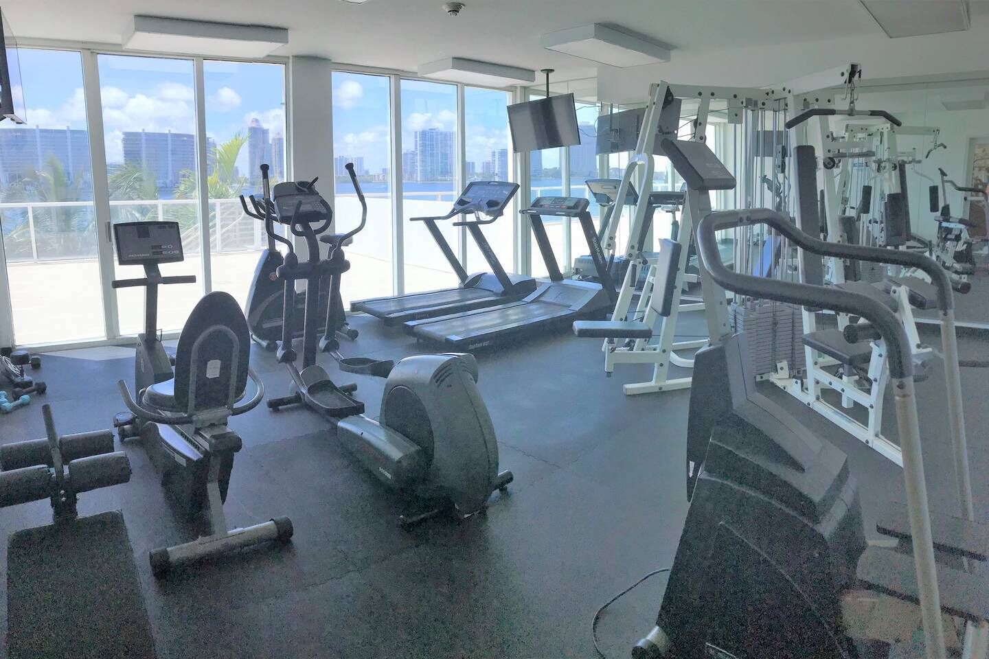 Marina Bay Club