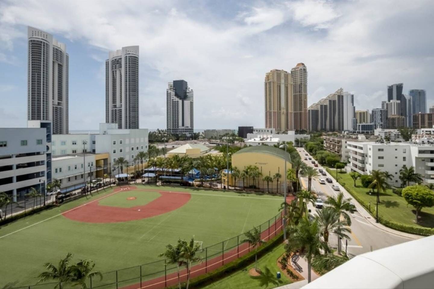 Marina Bay Club