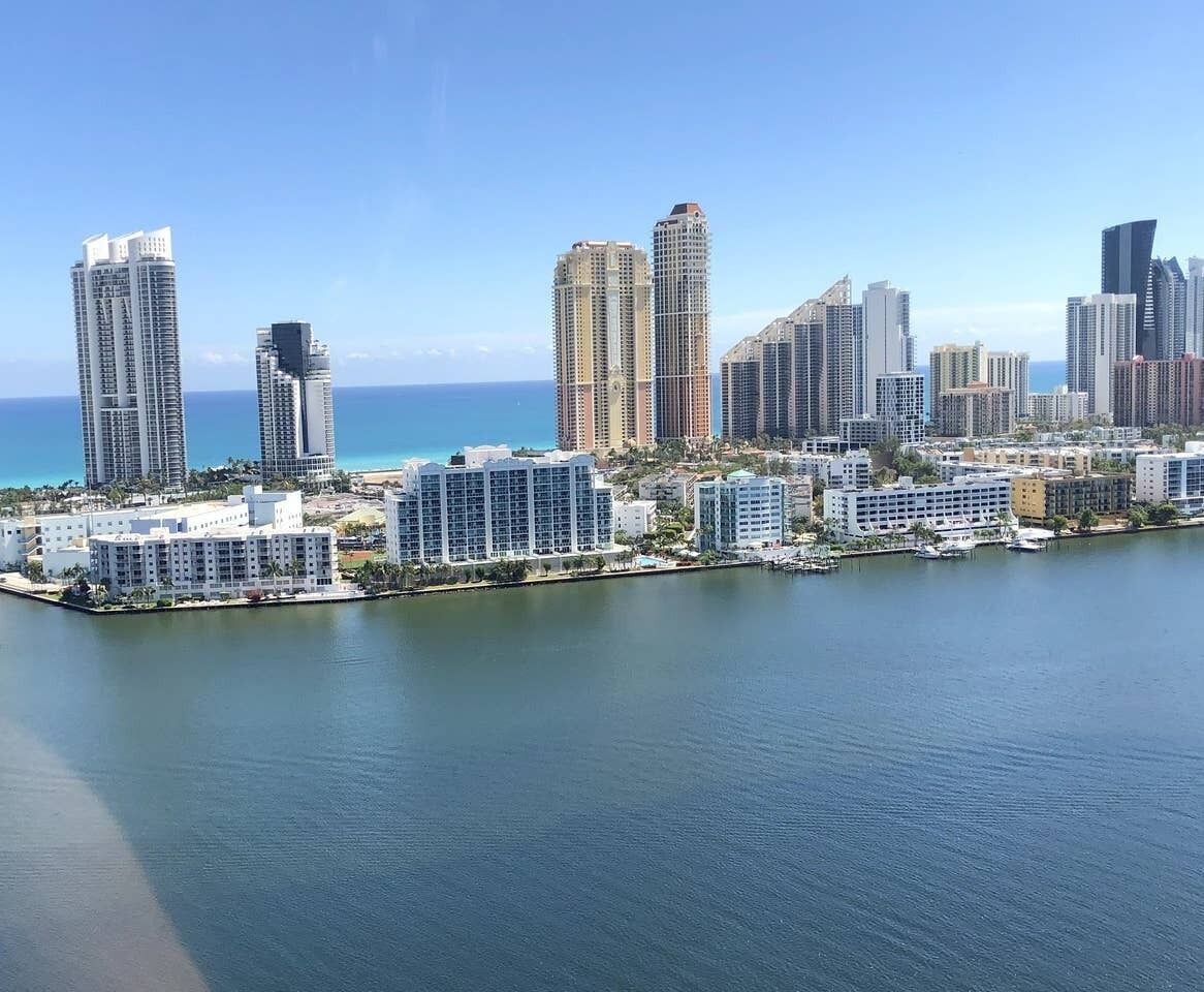 Marina Bay Club