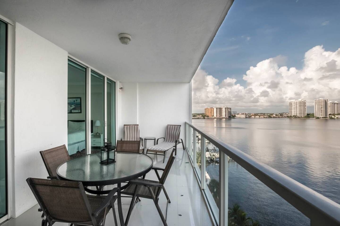 Marina Bay Club