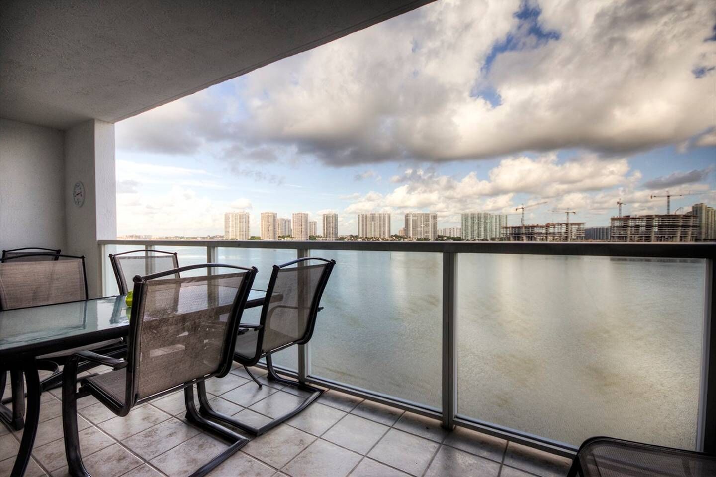Marina Bay Club