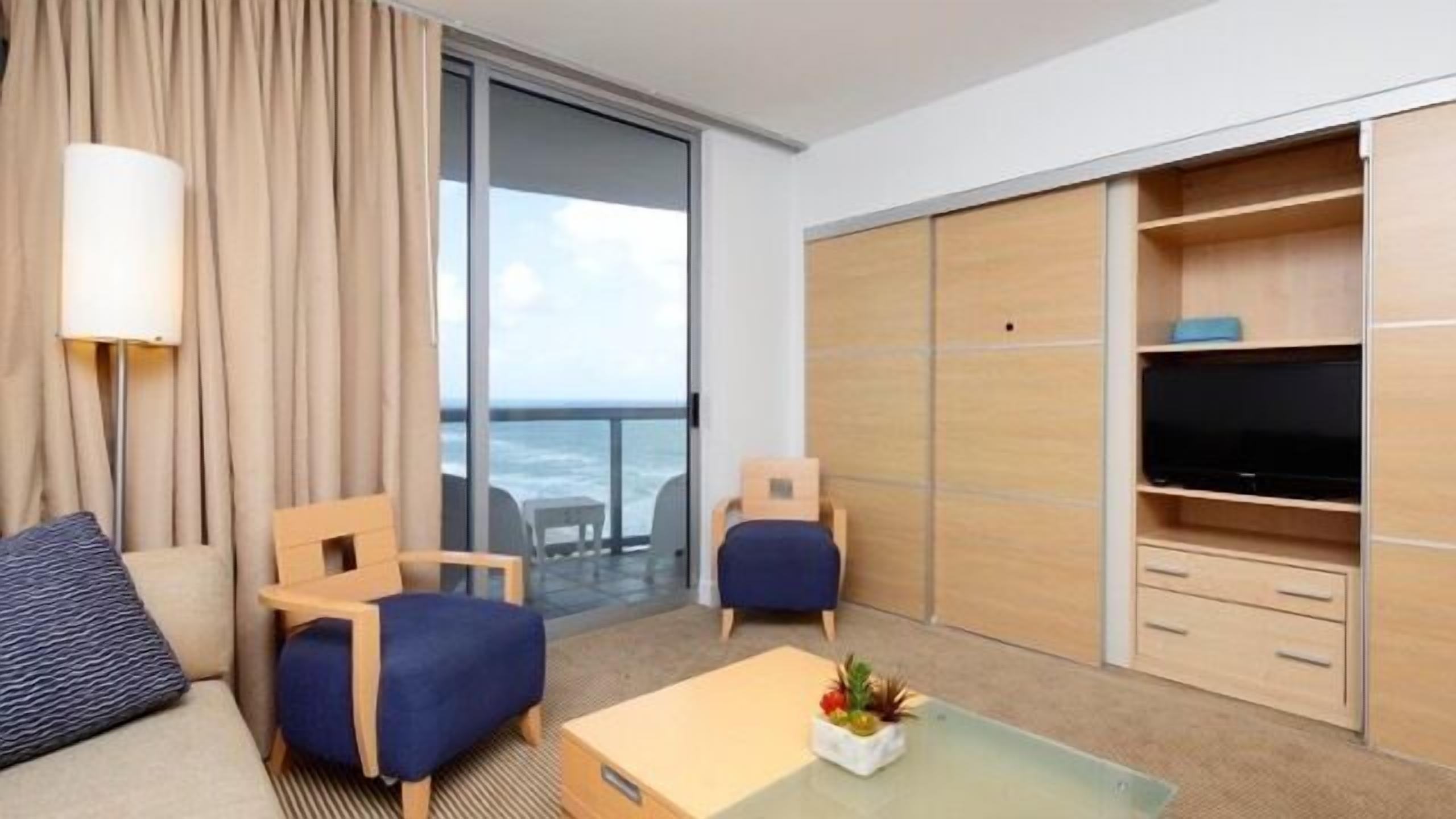 Marenas Resort by Airpads