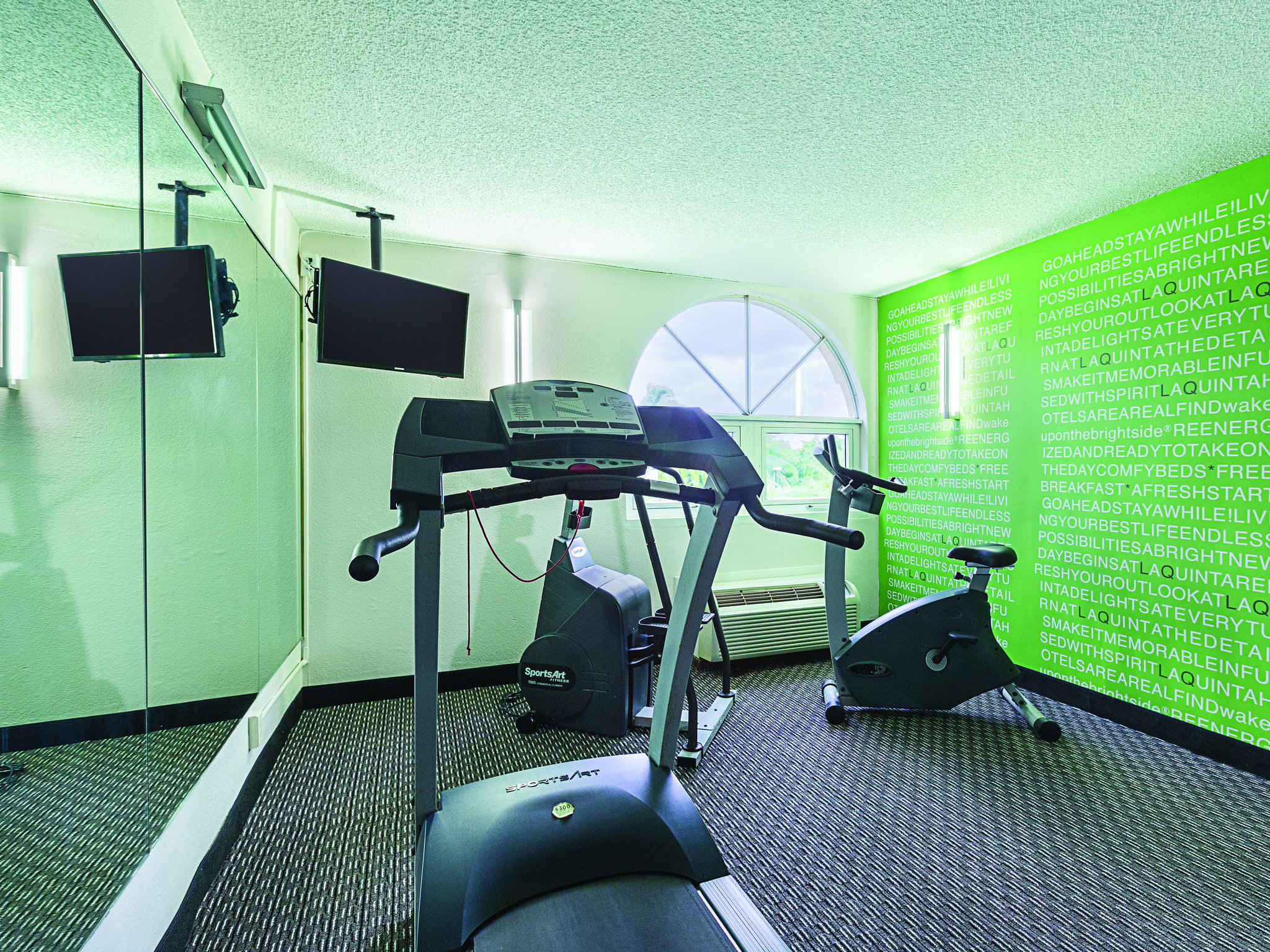 La Quinta Inn & Suites by Wyndham Miami Lakes