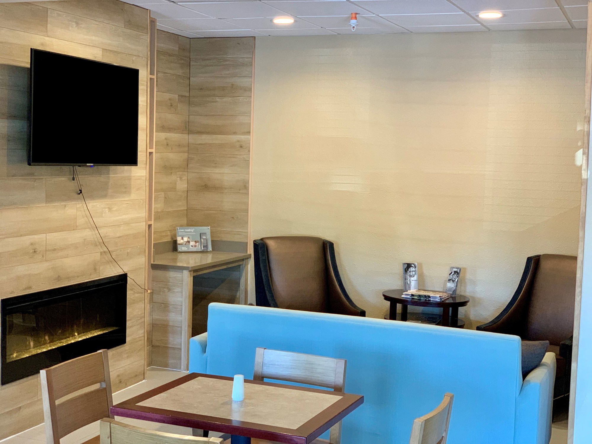 Country Inn & Suites by Radisson, Midway - Tallahassee West