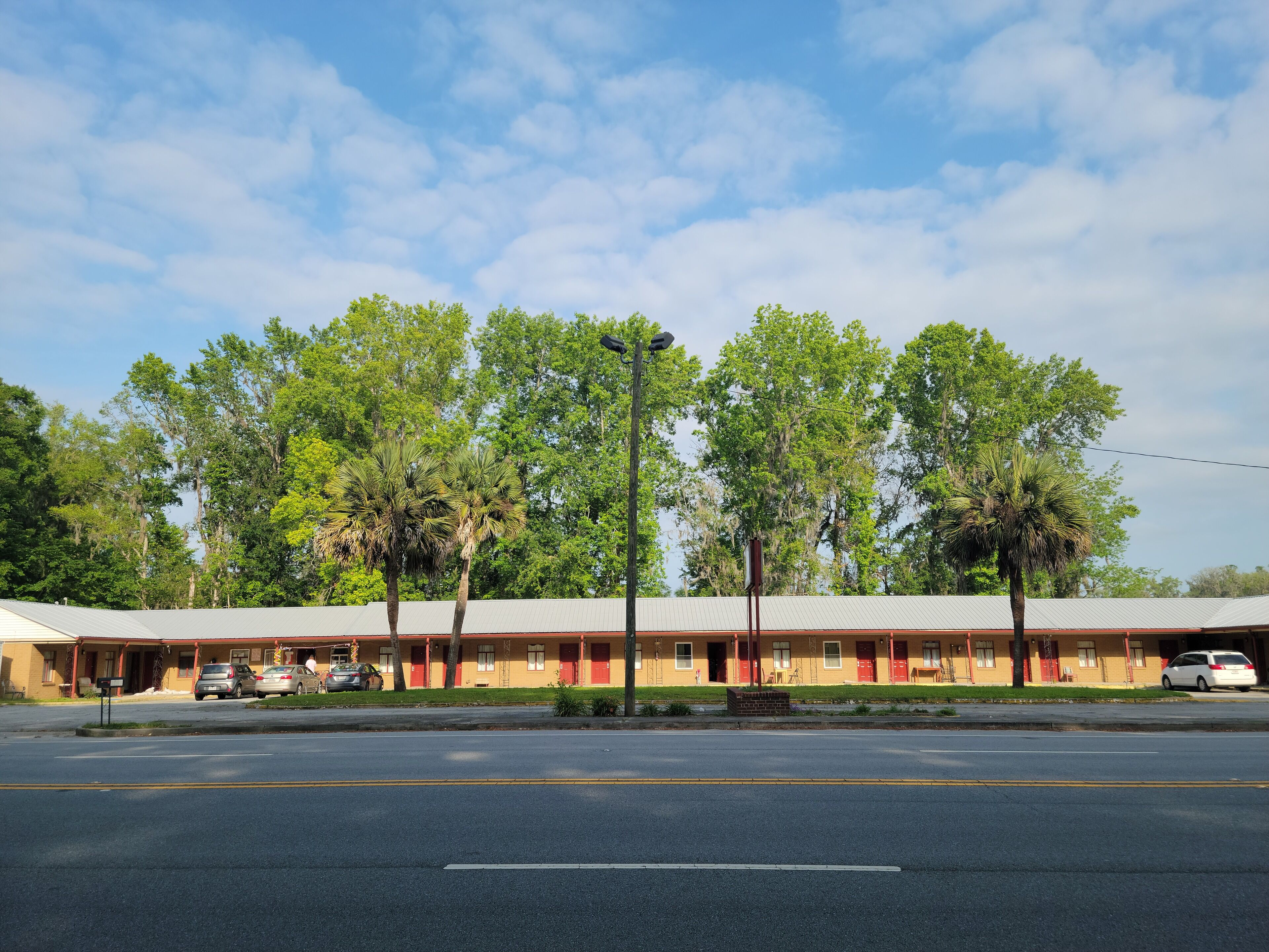 Harikrishna Midway Motel
