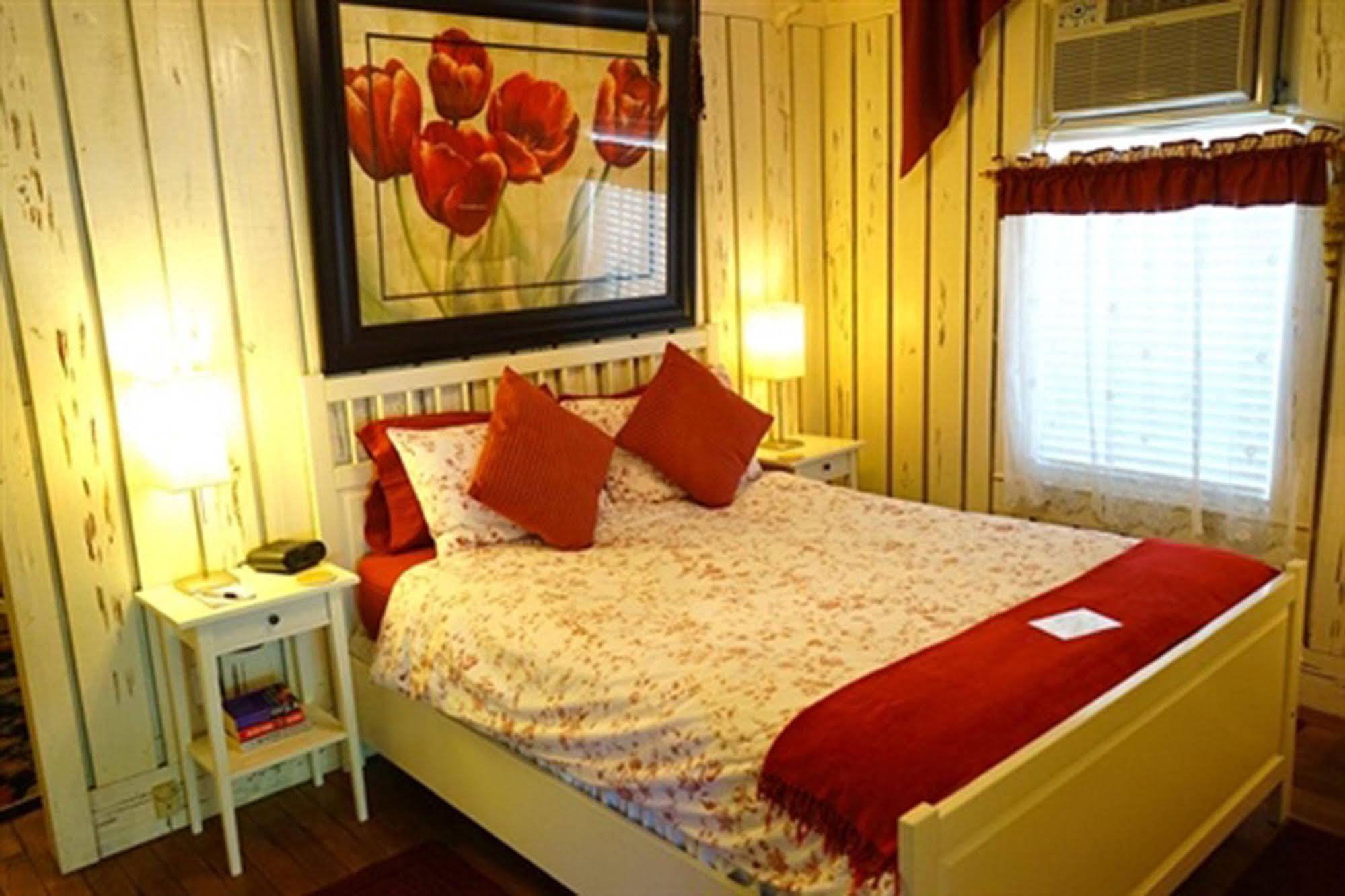 The Heirloom Inn