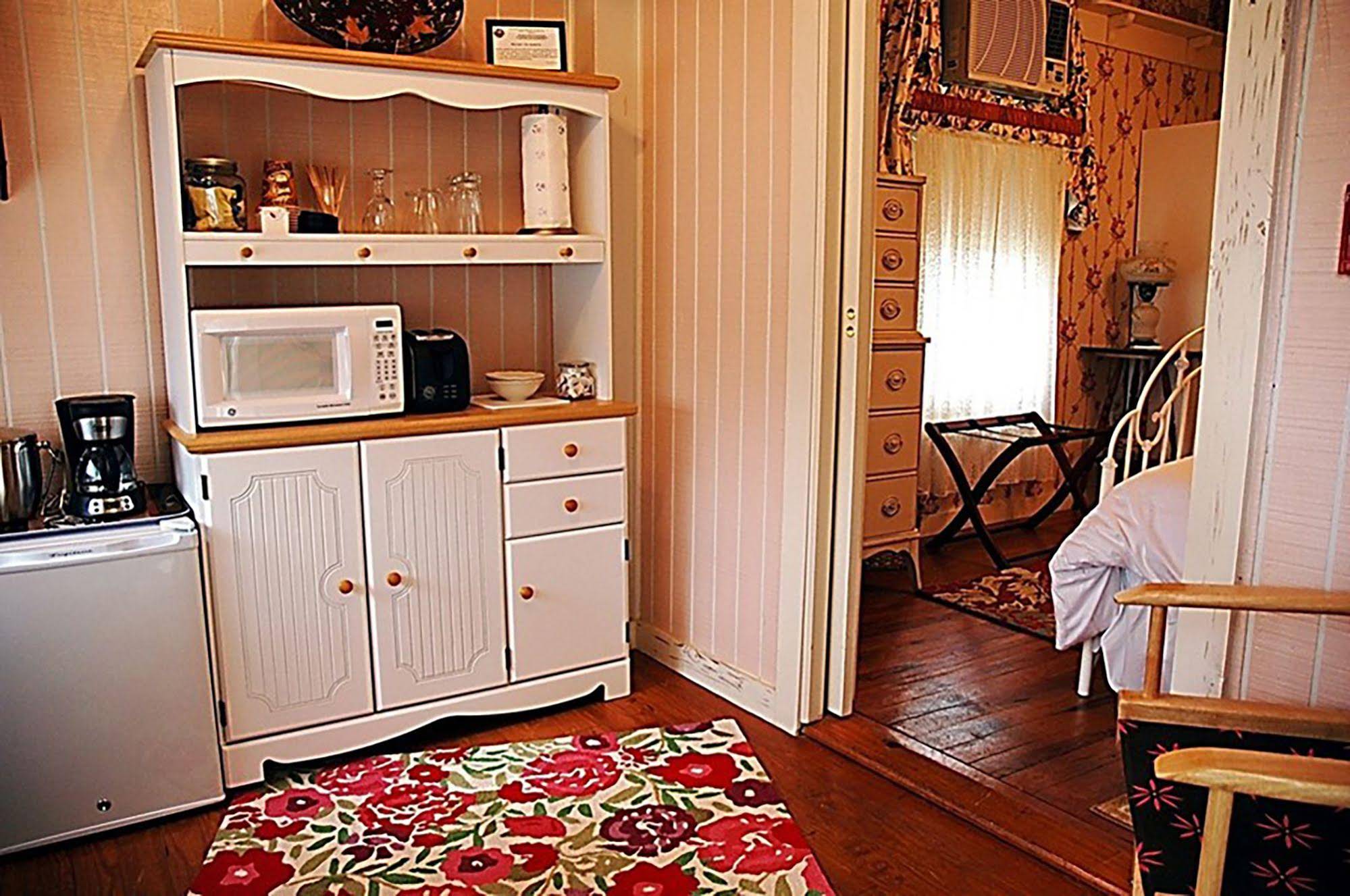 The Heirloom Inn