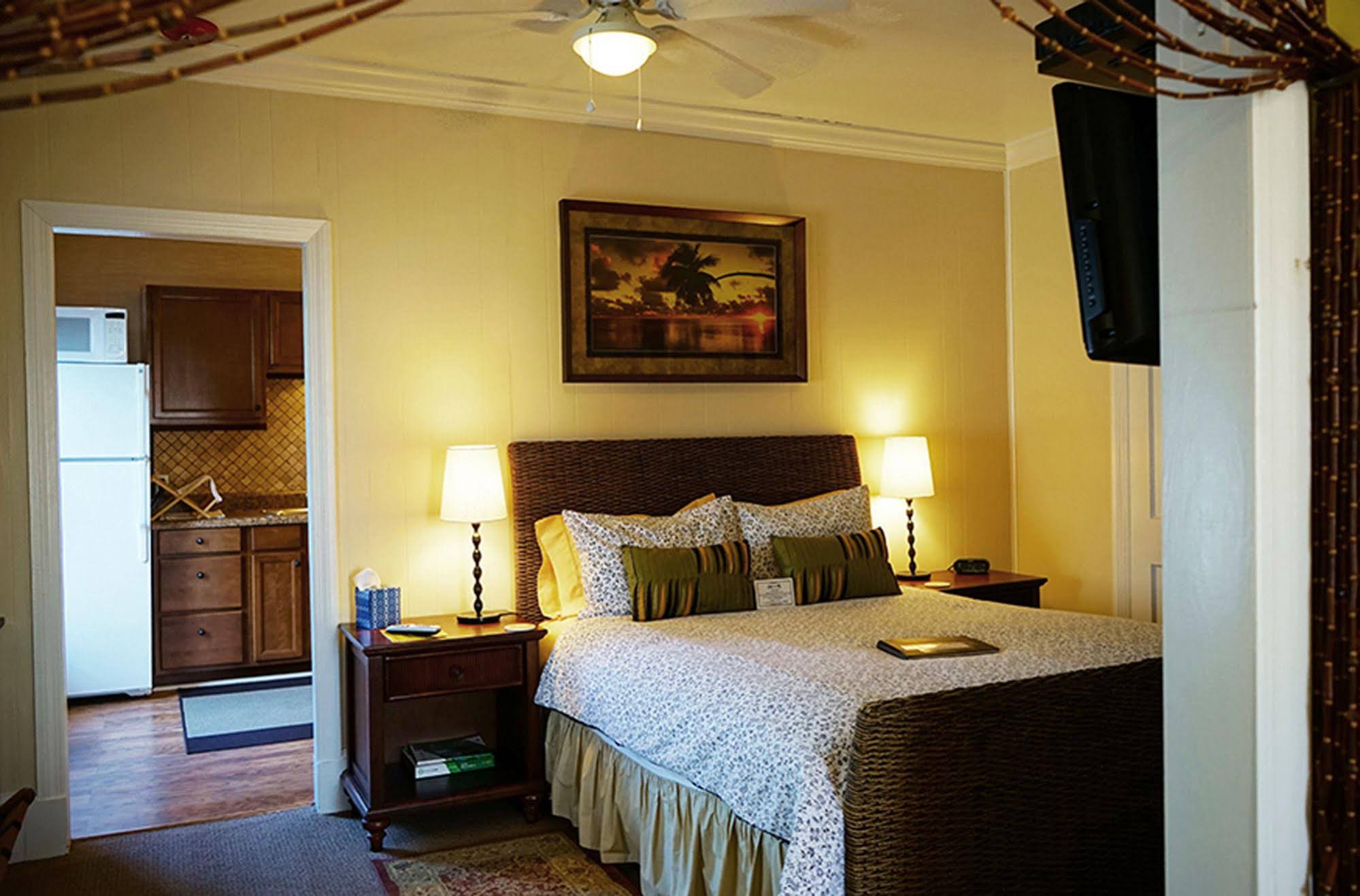 The Heirloom Inn