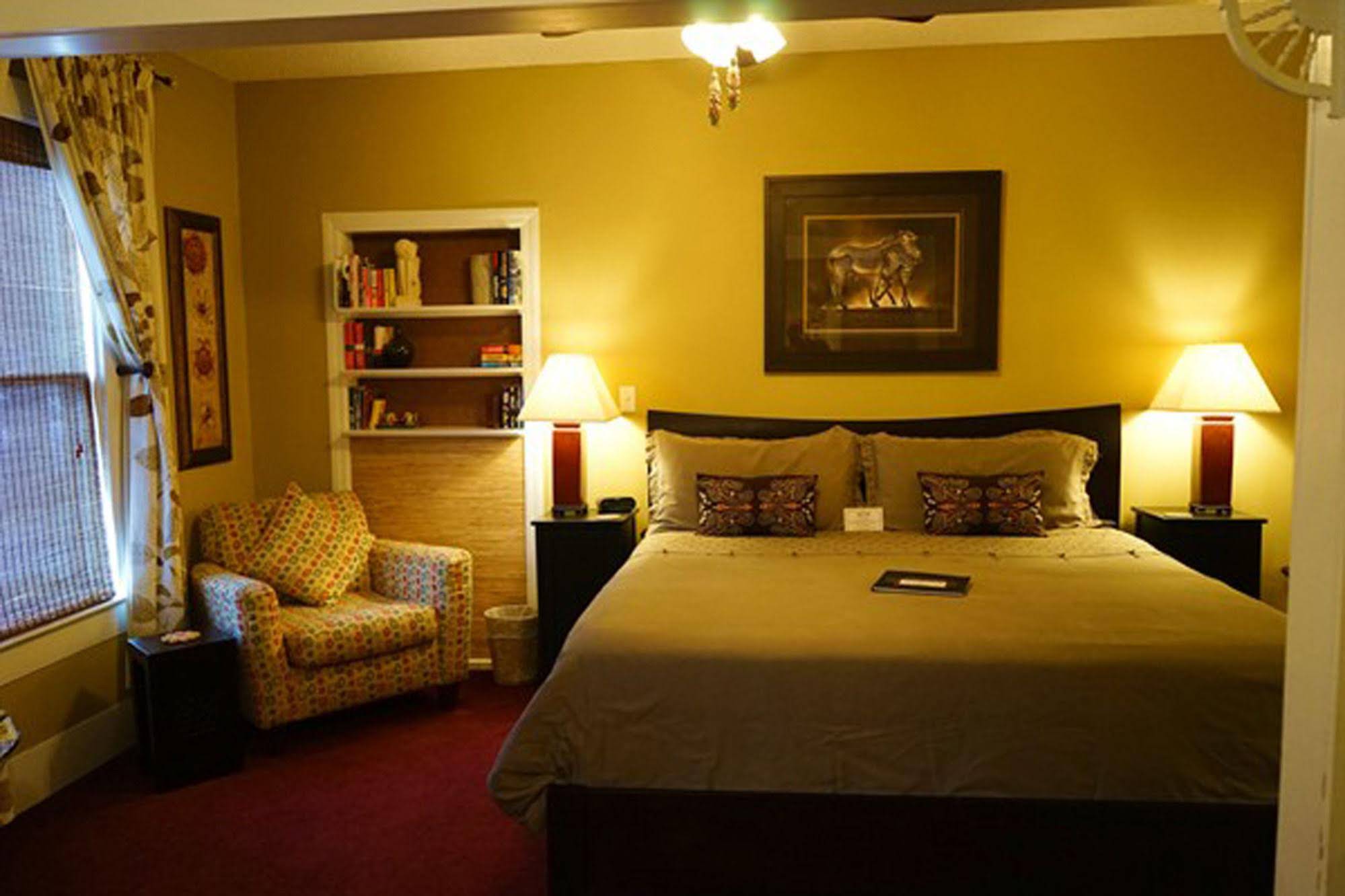 The Heirloom Inn