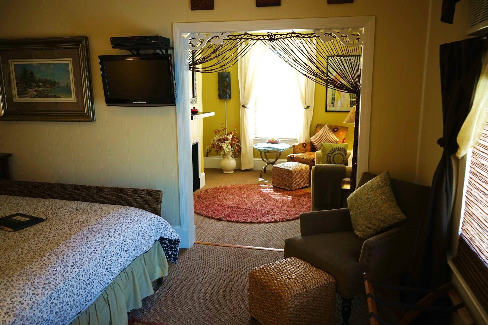 The Heirloom Inn