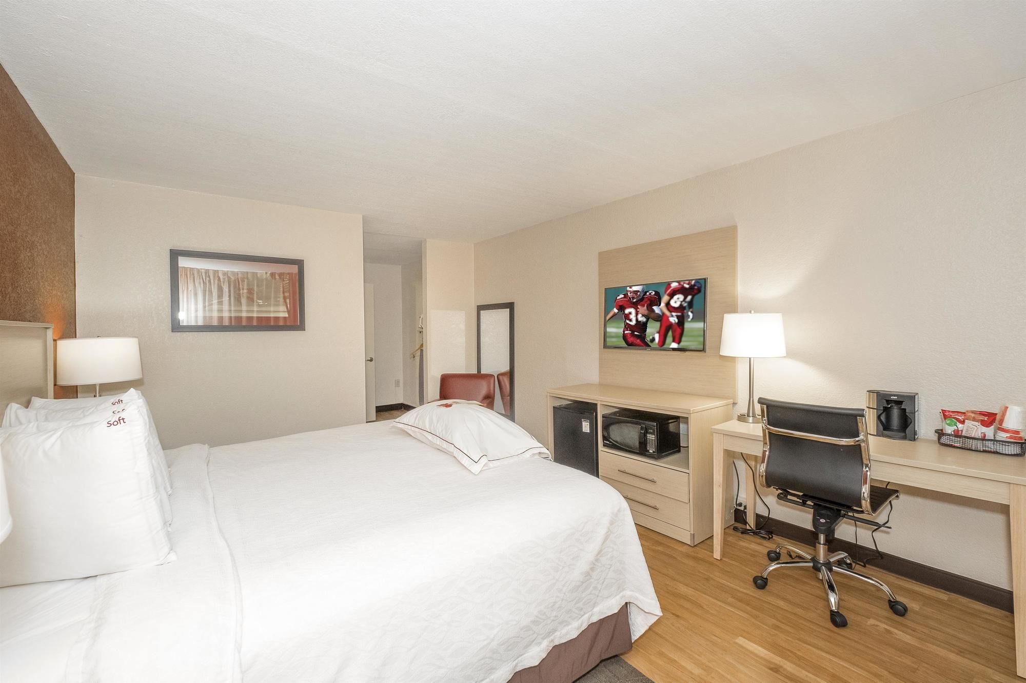 Days Inn by Wyndham Neptune Beach