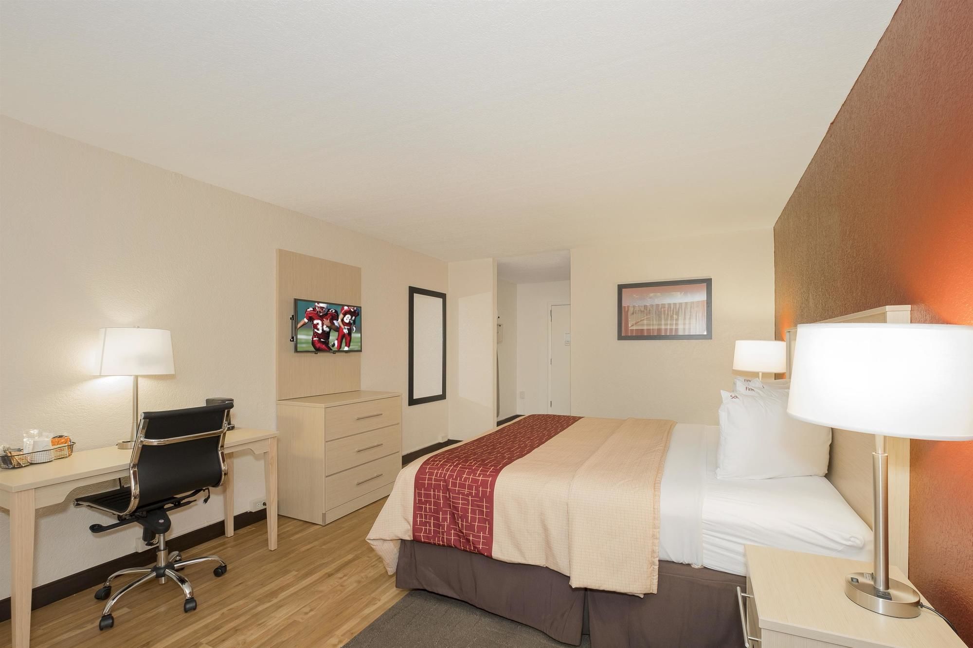 Days Inn by Wyndham Neptune Beach