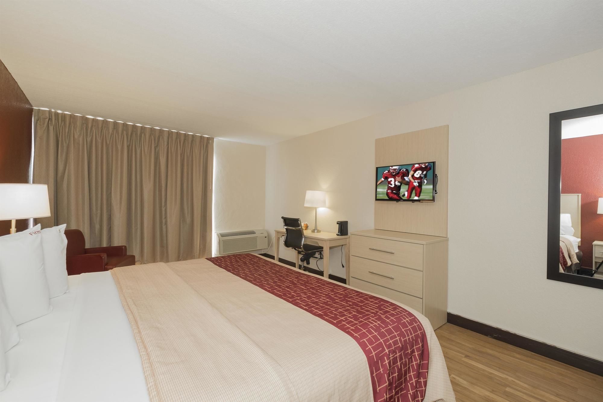 Days Inn by Wyndham Neptune Beach