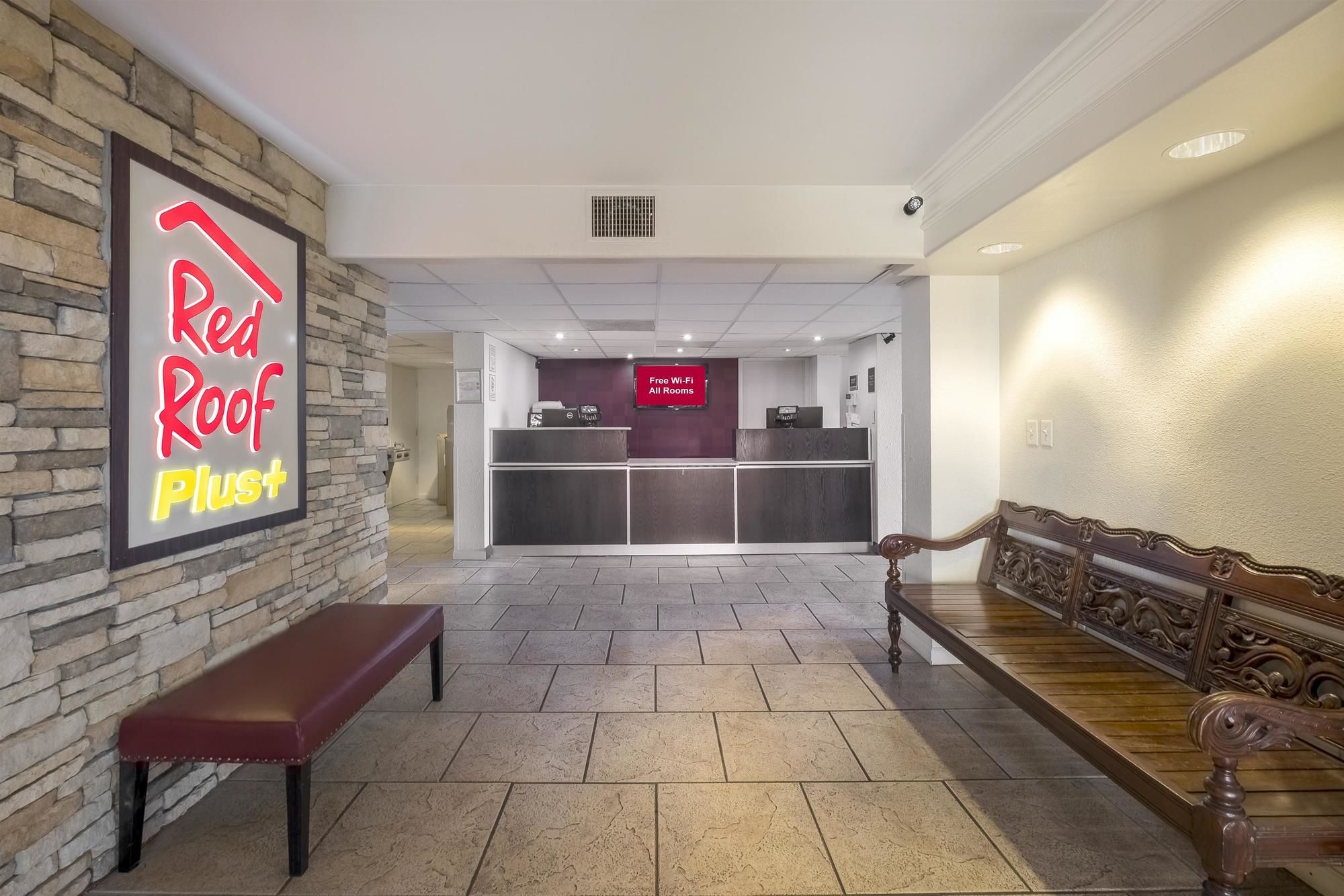 Days Inn by Wyndham Neptune Beach