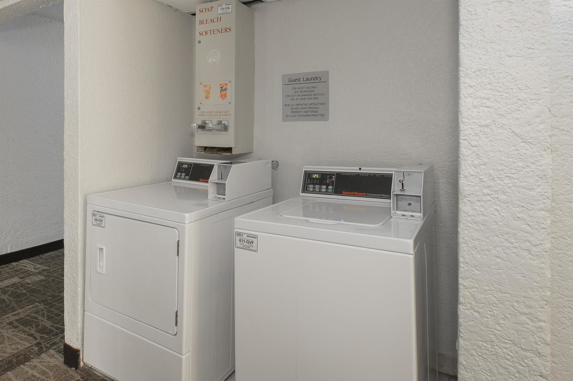 Days Inn by Wyndham Neptune Beach