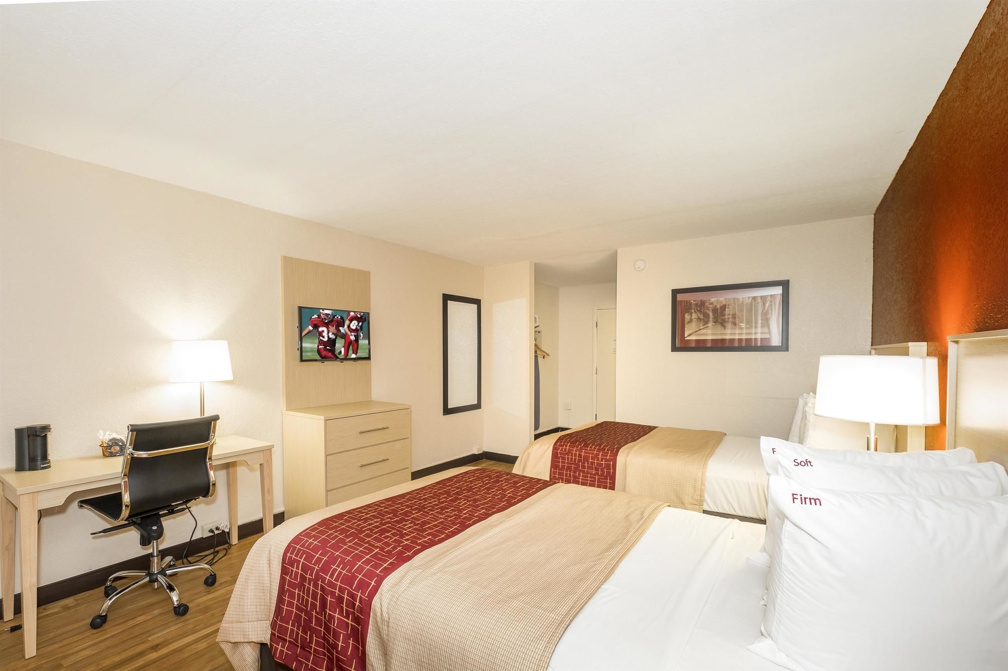 Days Inn by Wyndham Neptune Beach