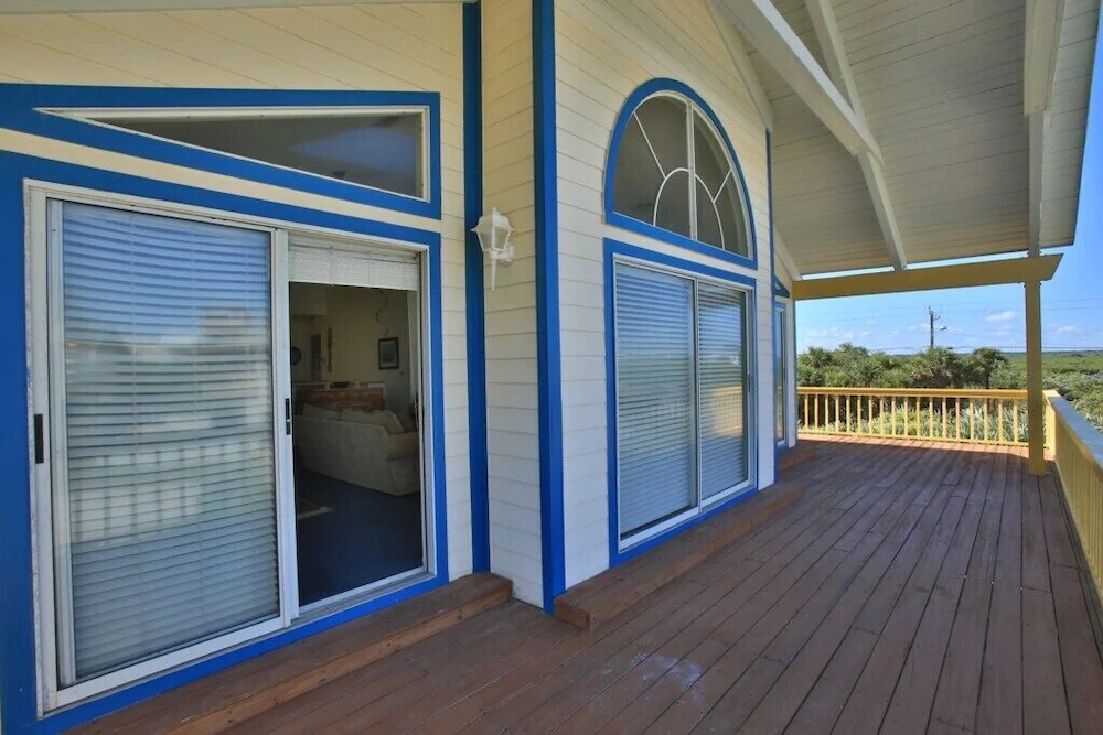 Dolphin House