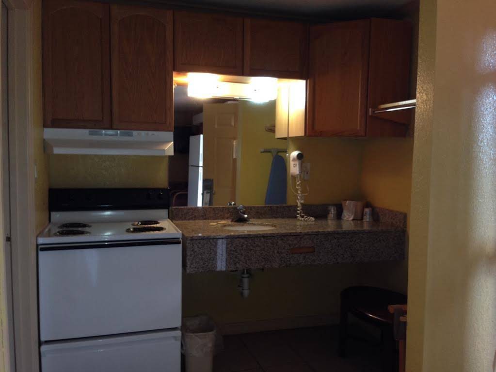 Americas Best Value Inn & Suites North Port