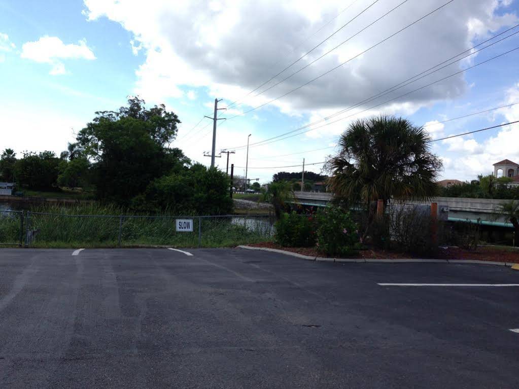 Americas Best Value Inn & Suites North Port