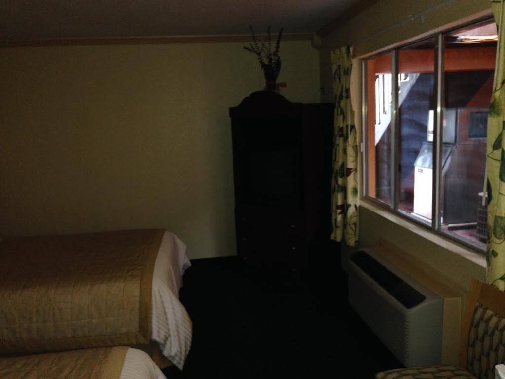 Americas Best Value Inn & Suites North Port