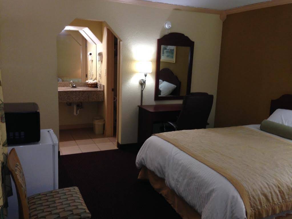 Americas Best Value Inn & Suites North Port