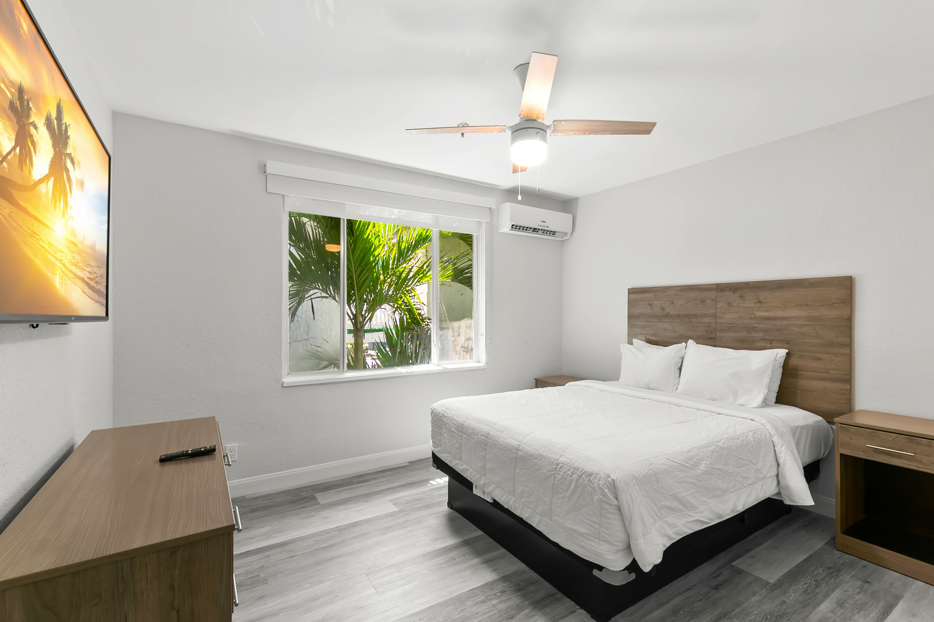 Grand Shores West