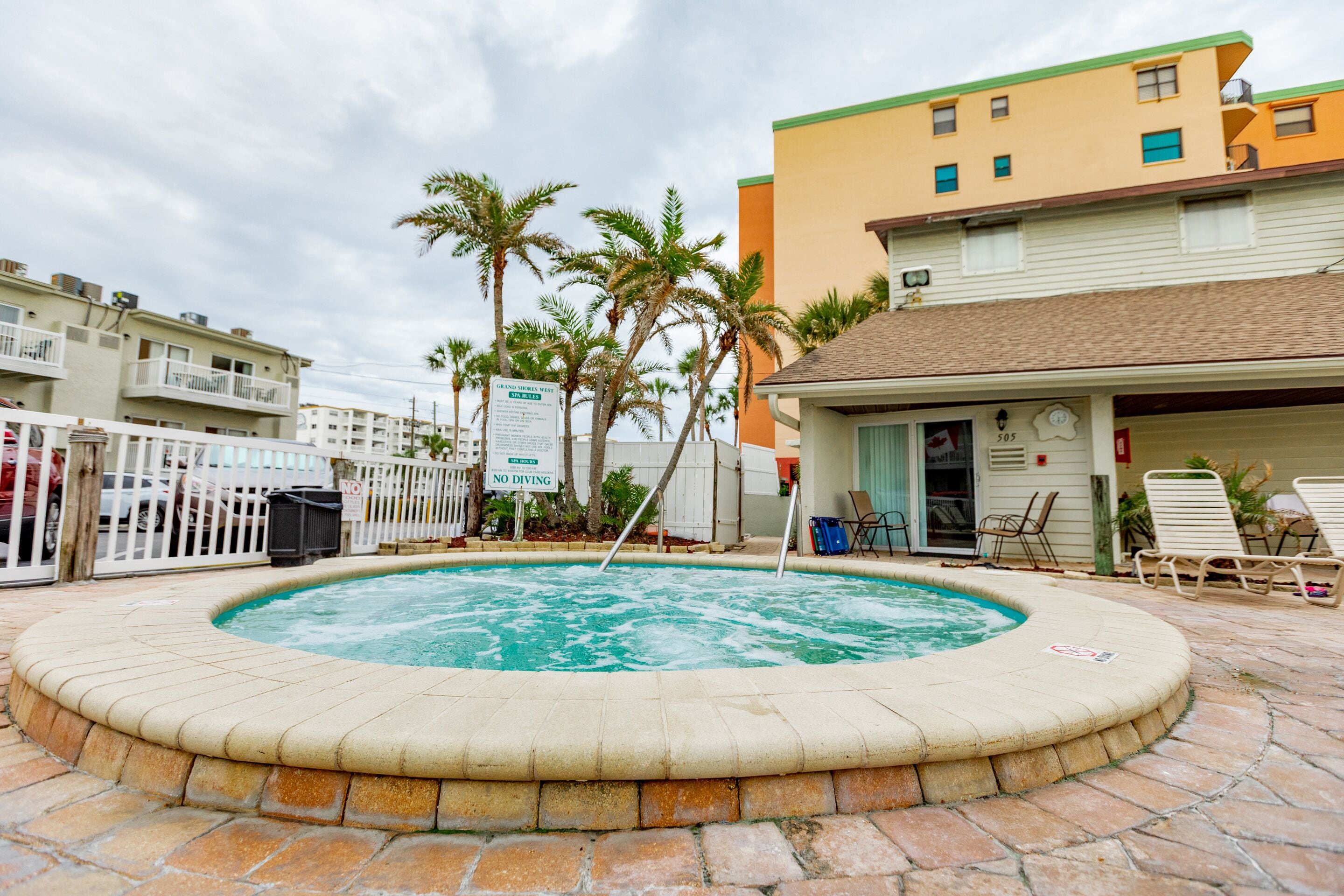 Grand Shores West