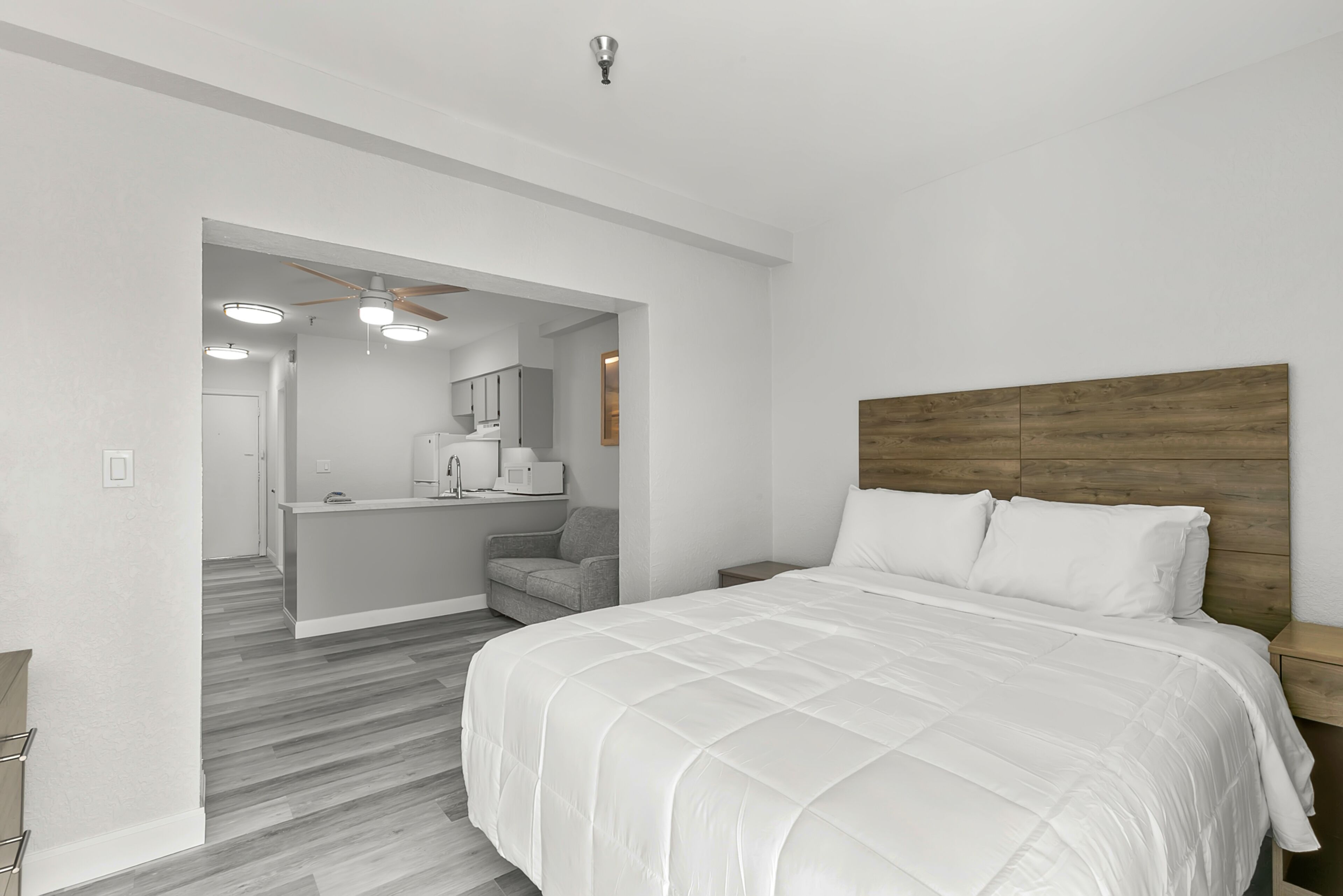 Grand Shores West