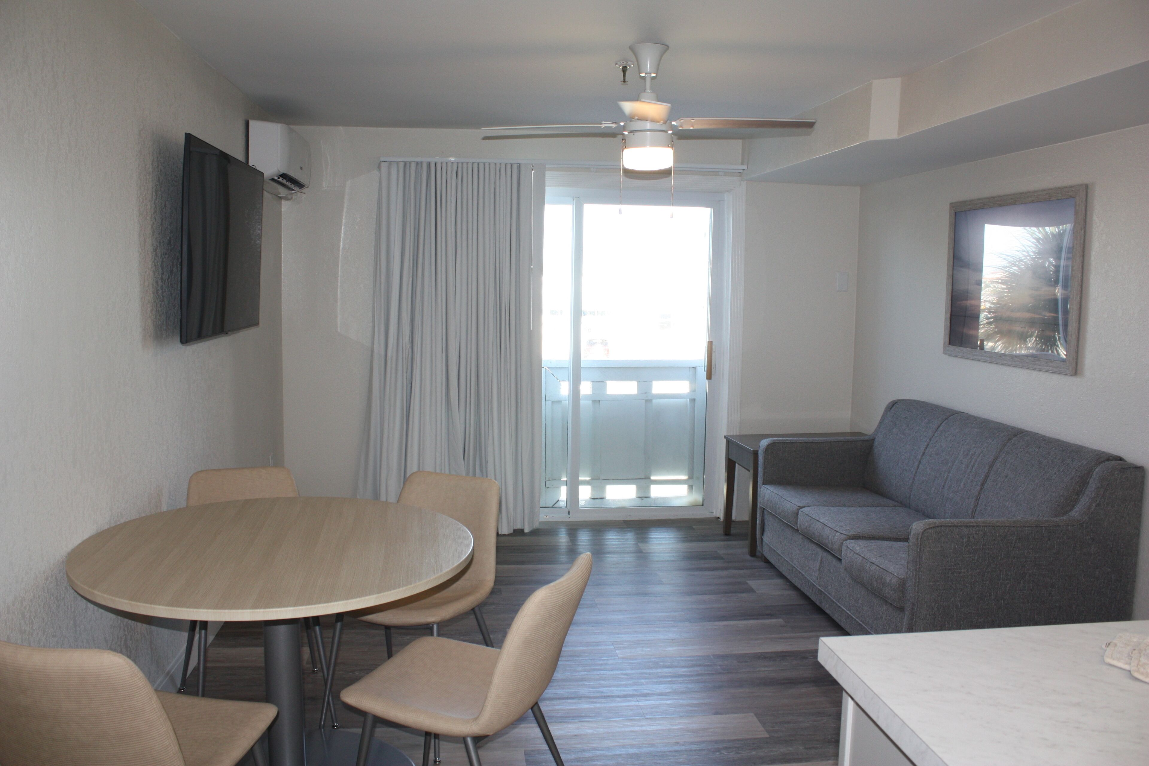Grand Shores West