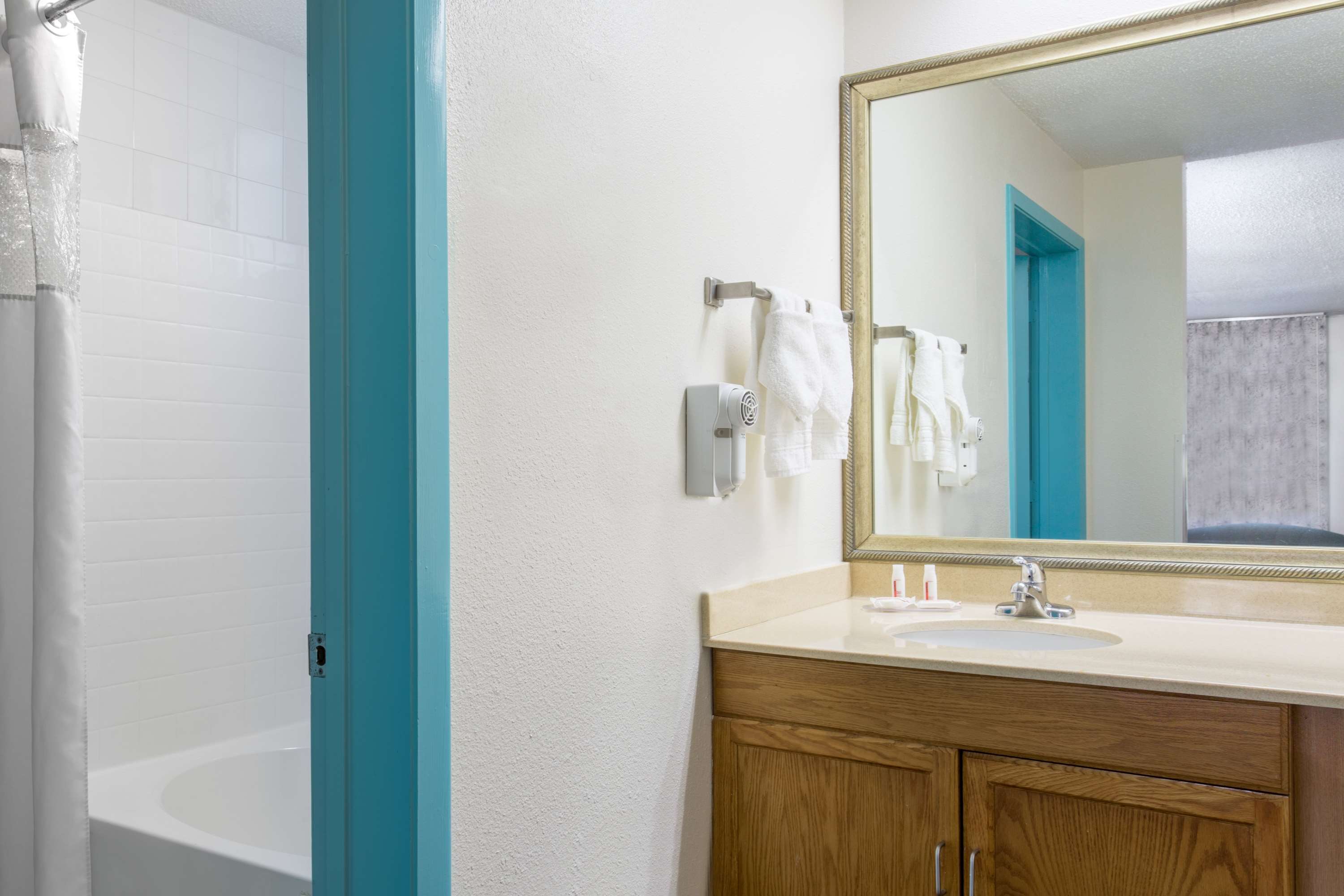 Howard Johnson by Wyndham Ocala FL